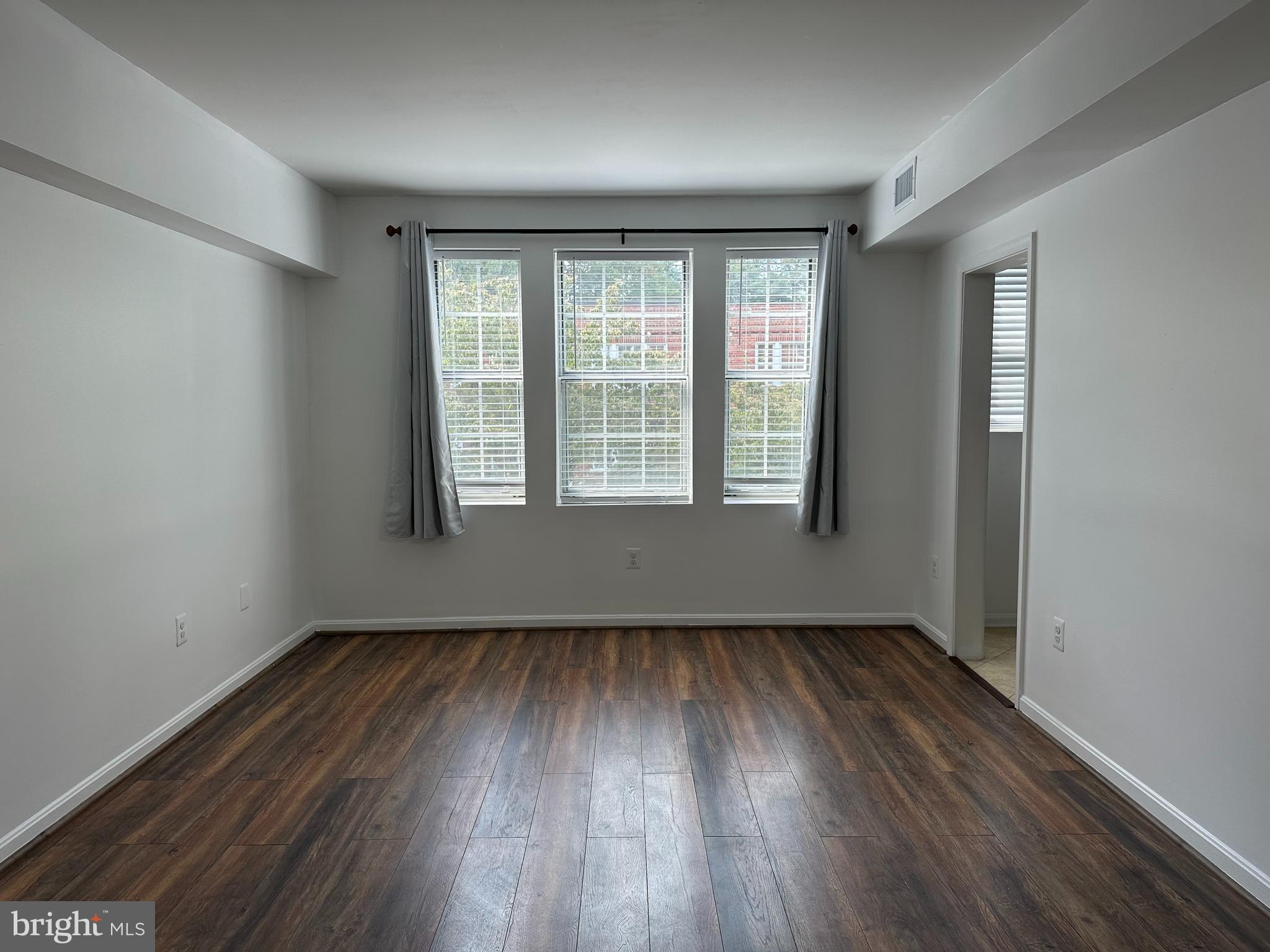 1816 N QUEENS LANE 4-224