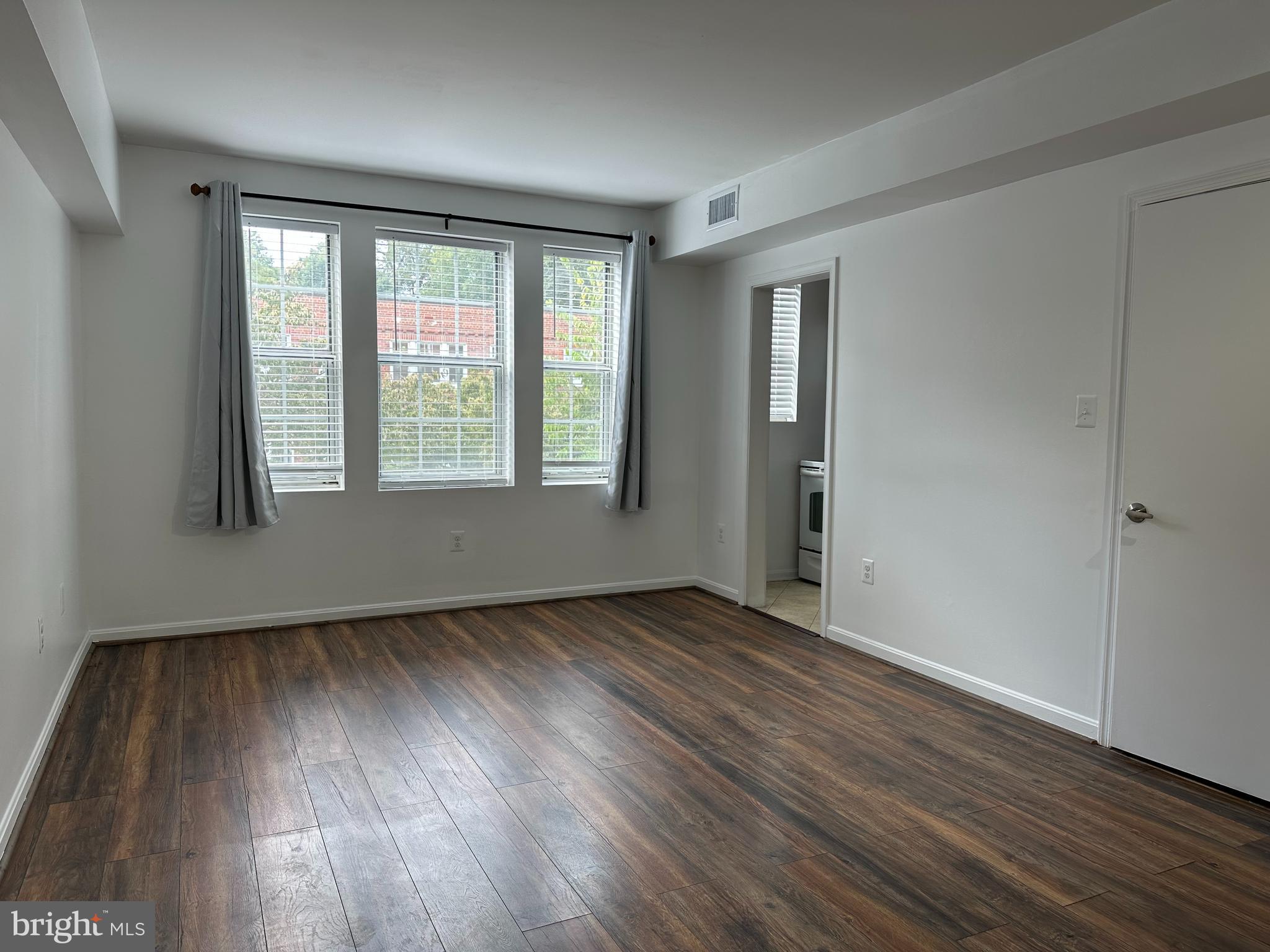 1816 N QUEENS LANE 4-224