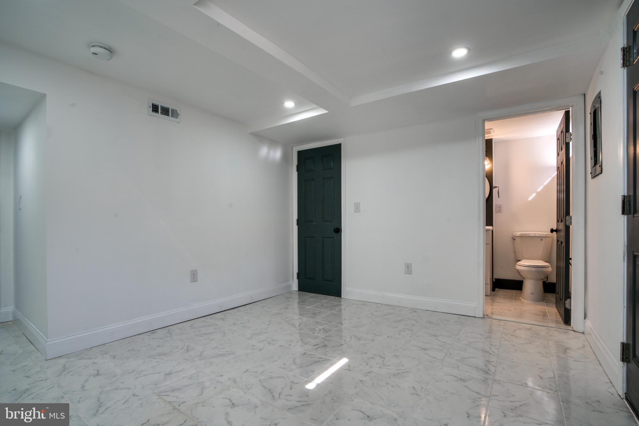 NORTHWOOD - Residential