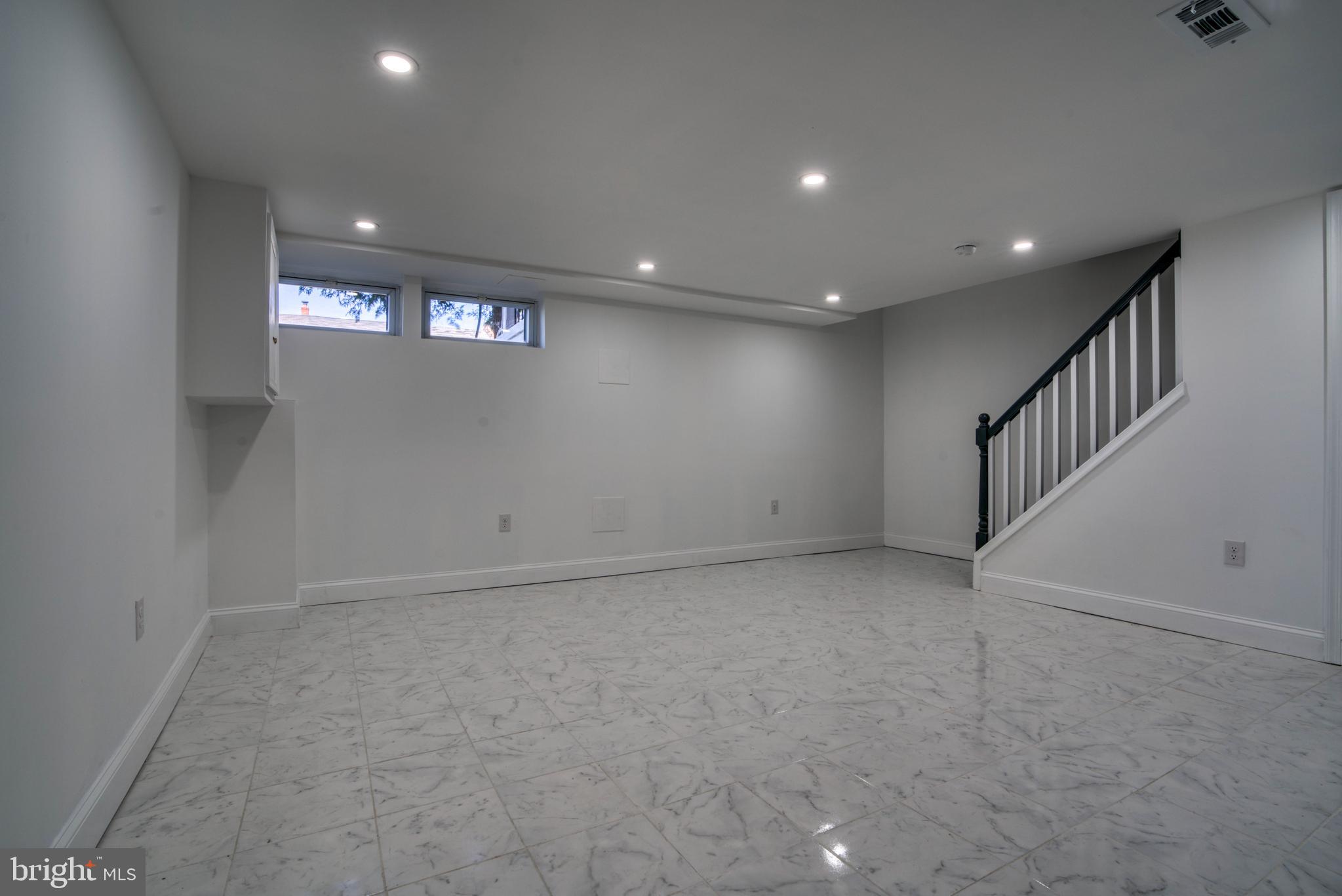 NORTHWOOD - Residential