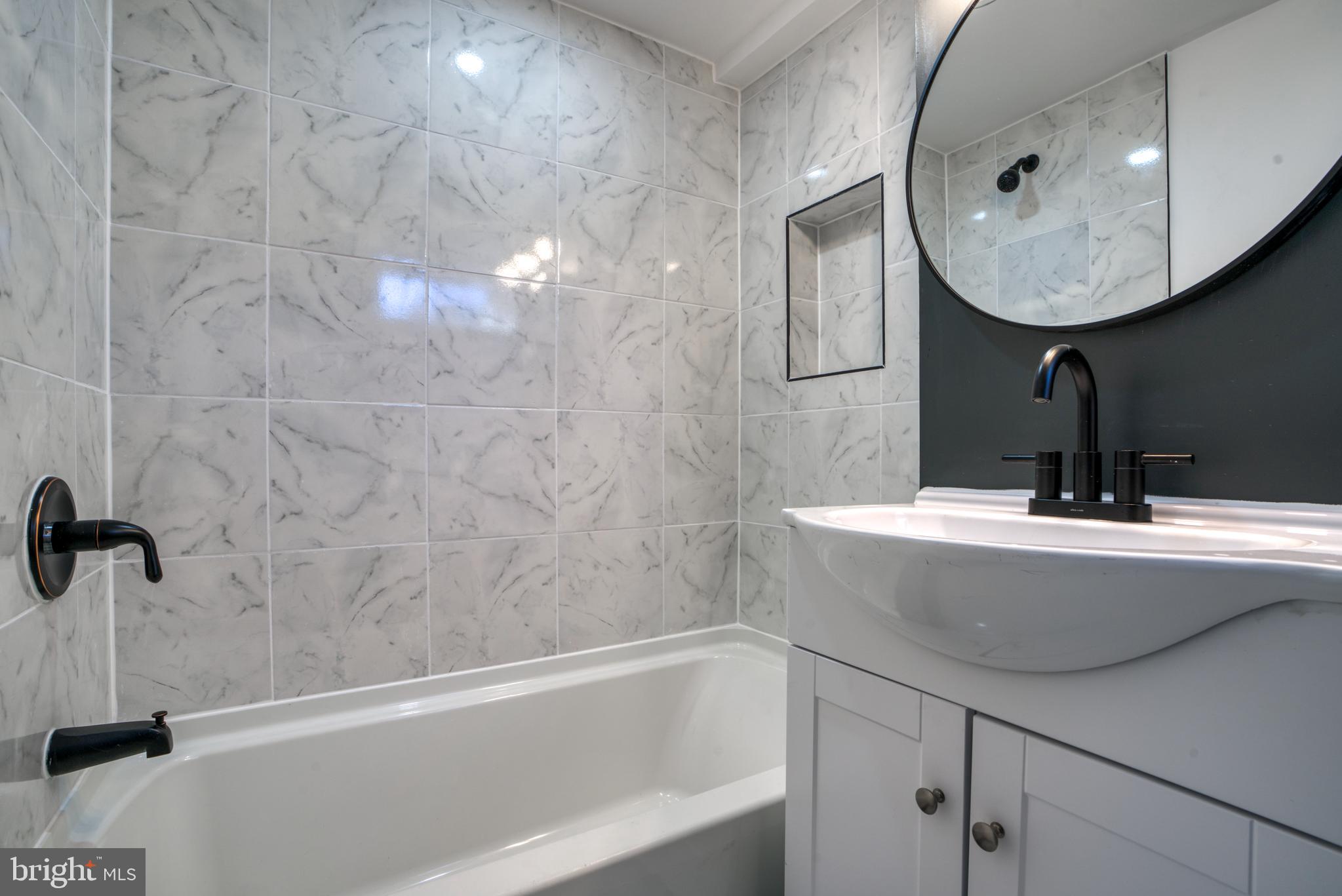 NORTHWOOD - Residential