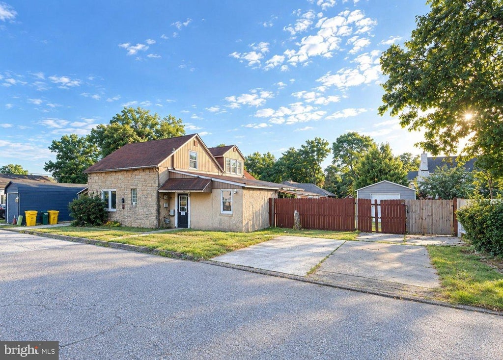 Photo of 125 Midland Road, GLEN BURNIE, MD 21060 (MLS # MDAA2157078)