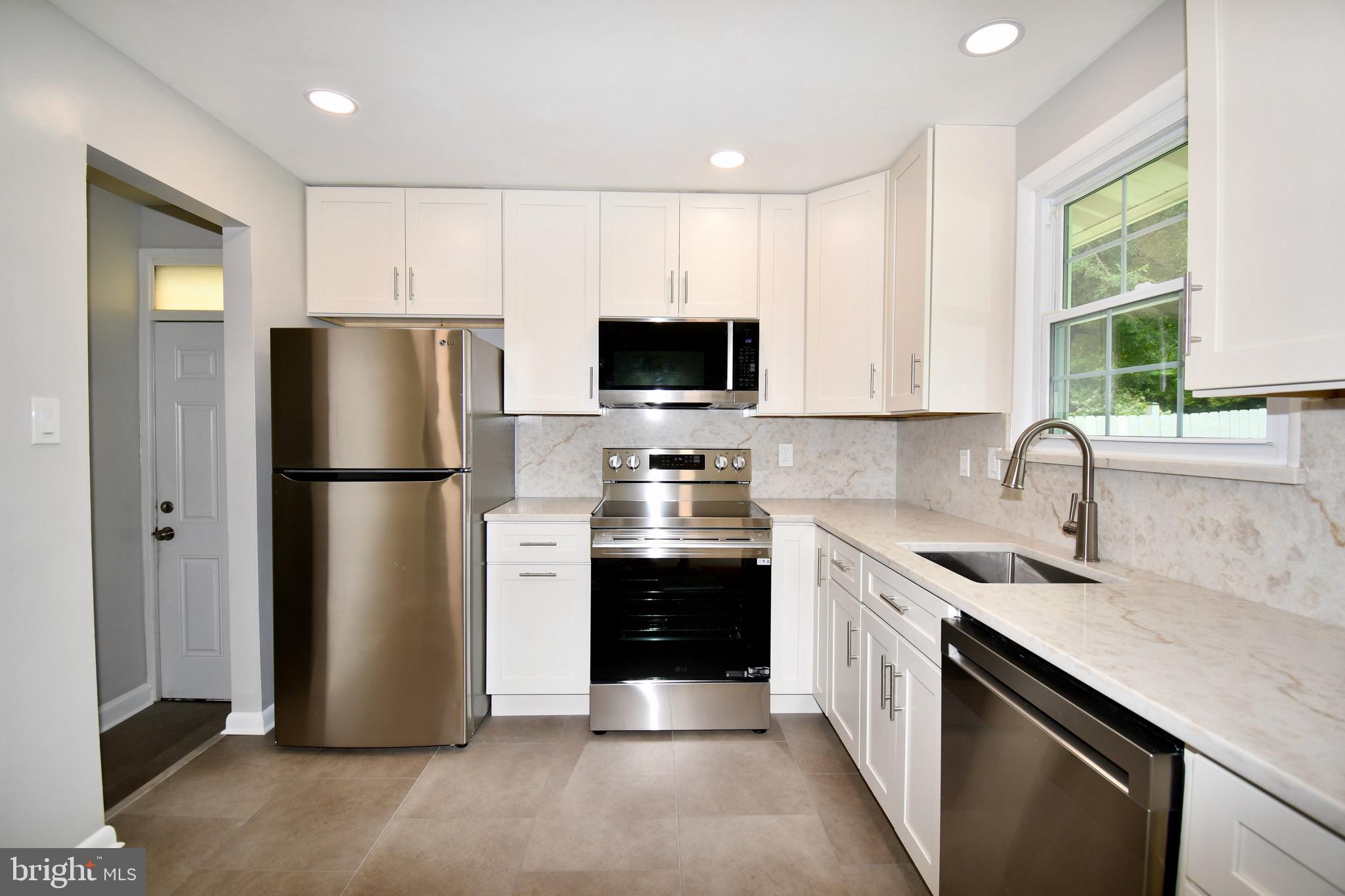 11404 SOWARD DRIVE