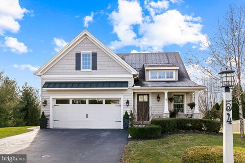 Photo of 54 CIRCLE ROCK DR, EPHRATA, PA 17522 (MLS # PALA2028892)