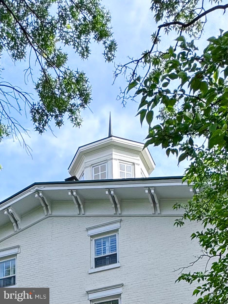 300 S COLUMBUS STREET