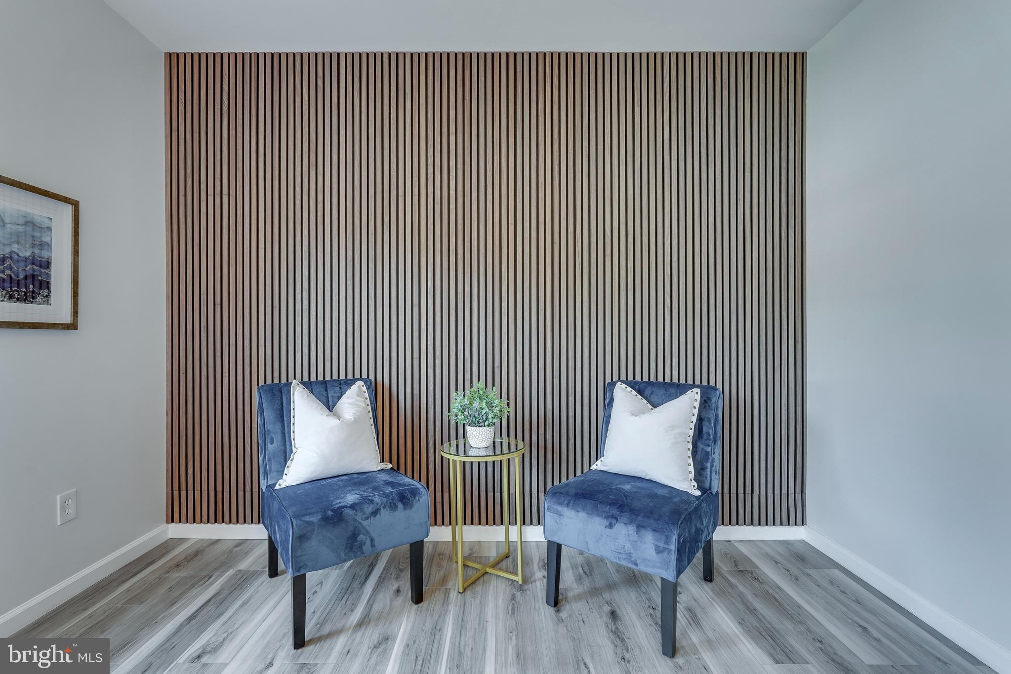 LONDON WOODS - Residential