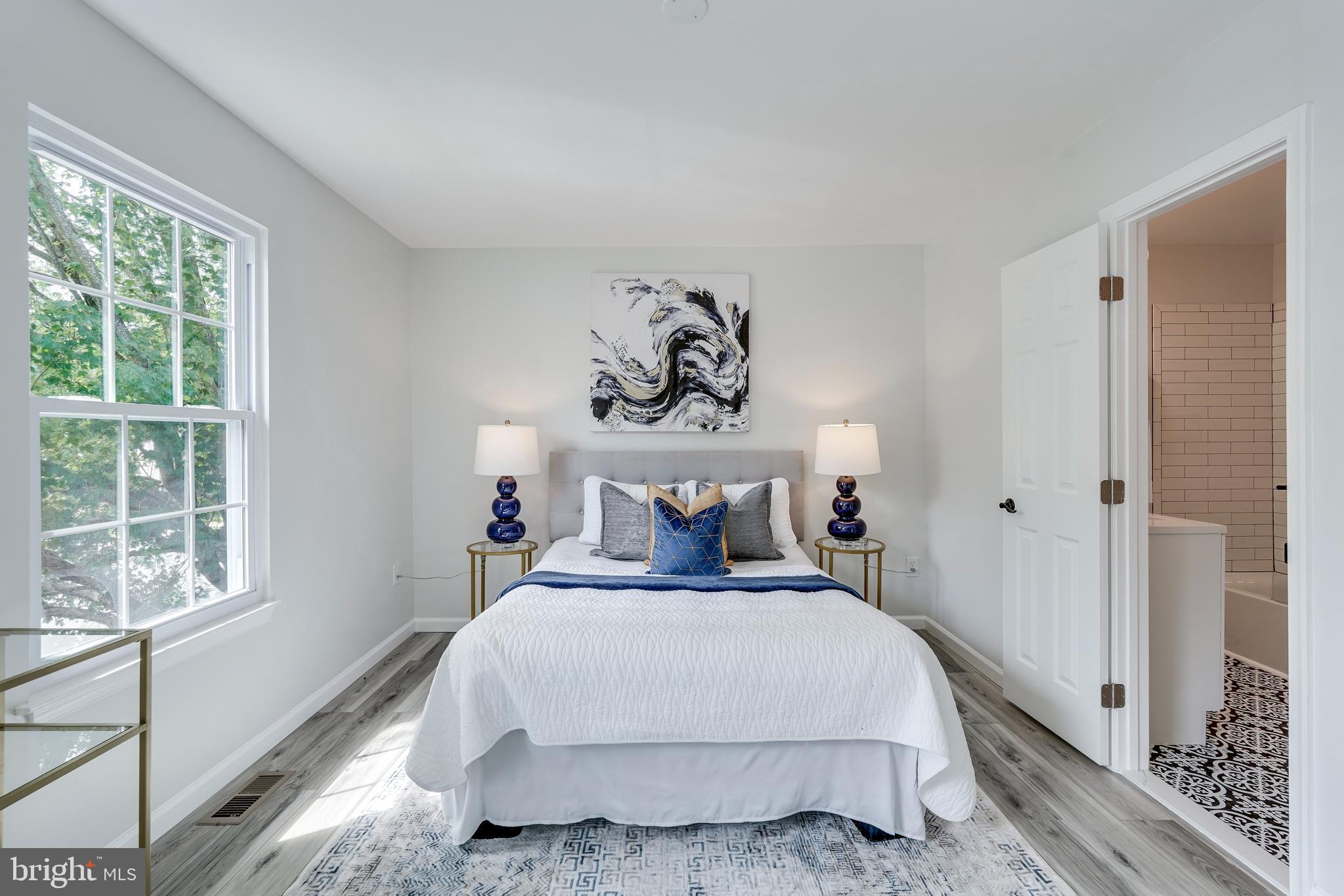 LONDON WOODS - Residential