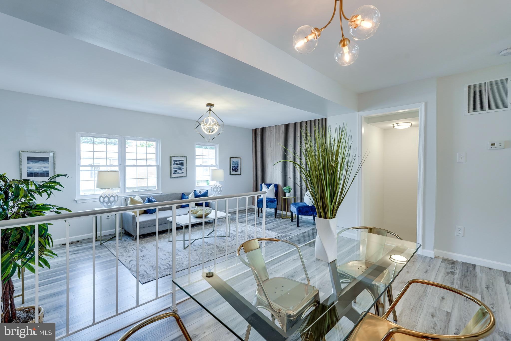 LONDON WOODS - Residential