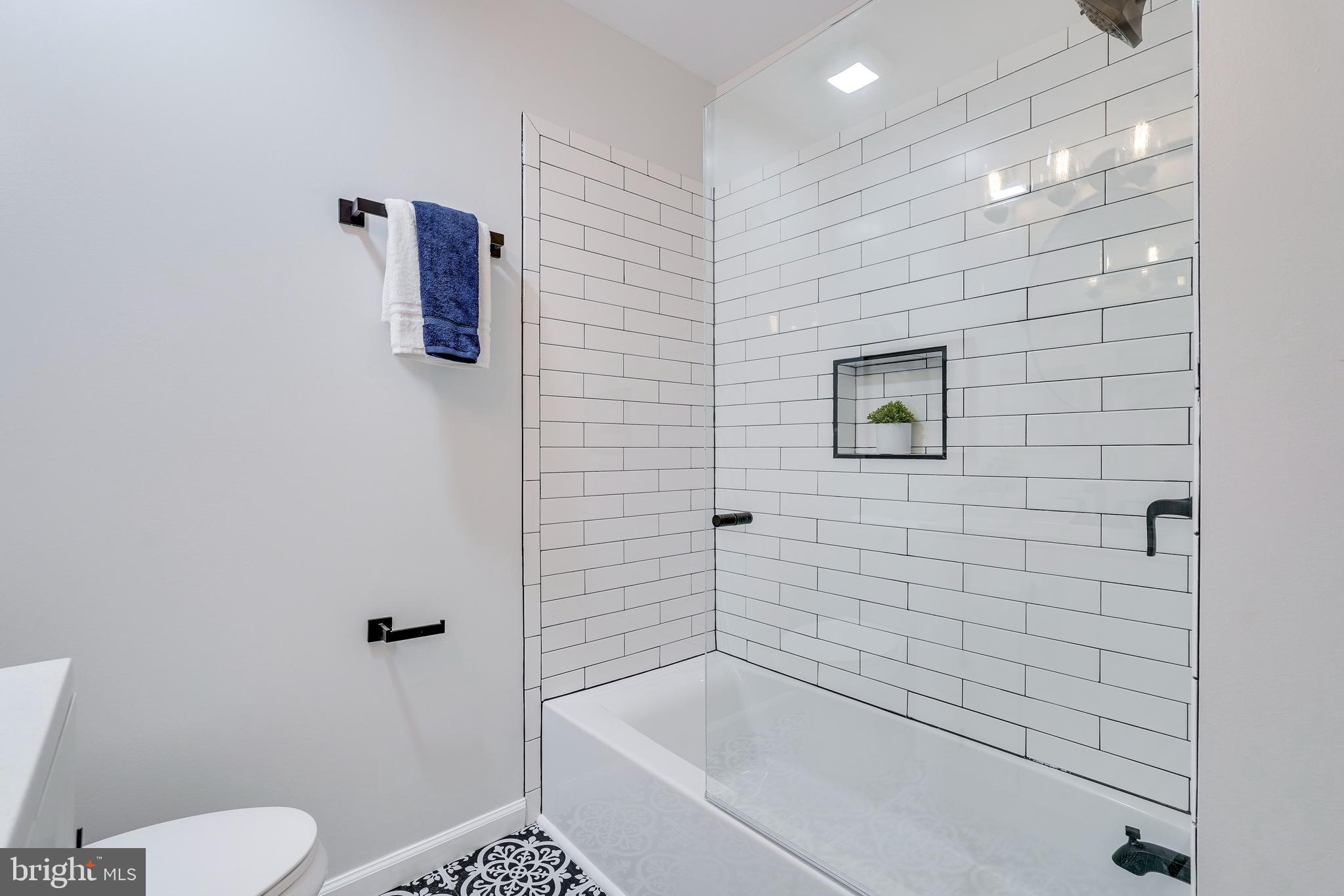 LONDON WOODS - Residential