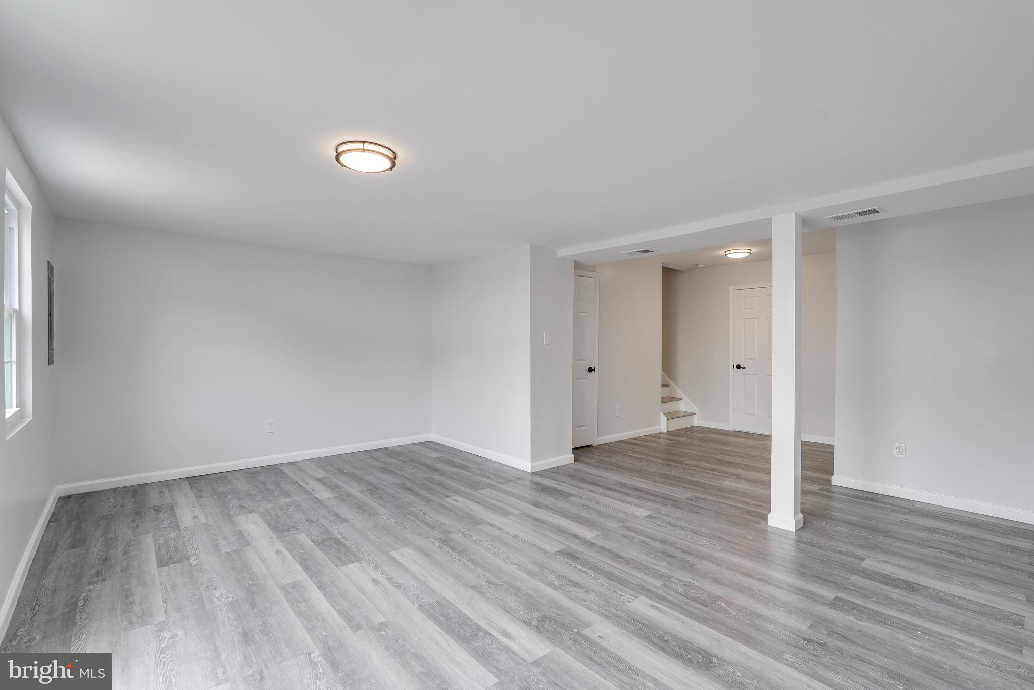 LONDON WOODS - Residential