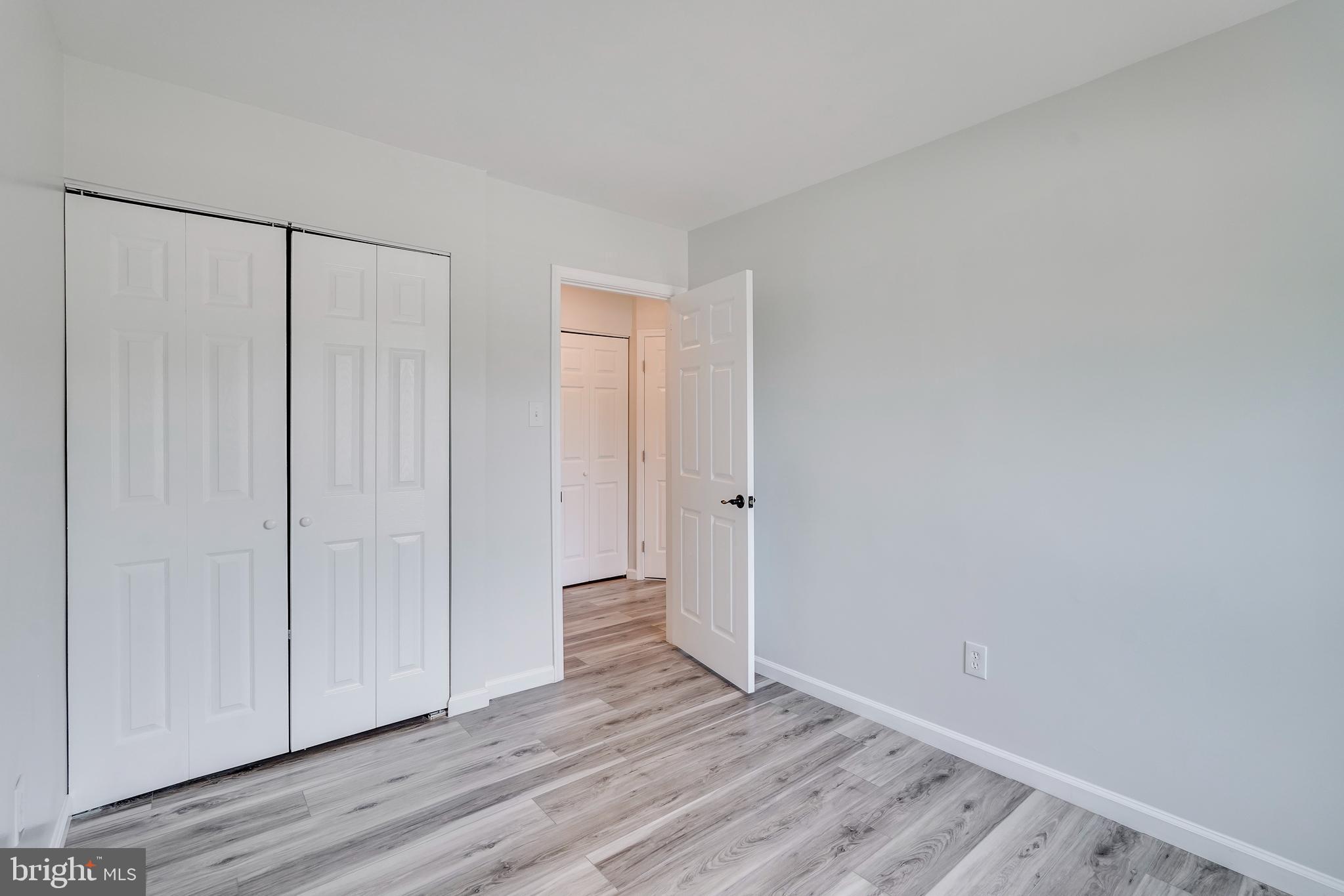 LONDON WOODS - Residential