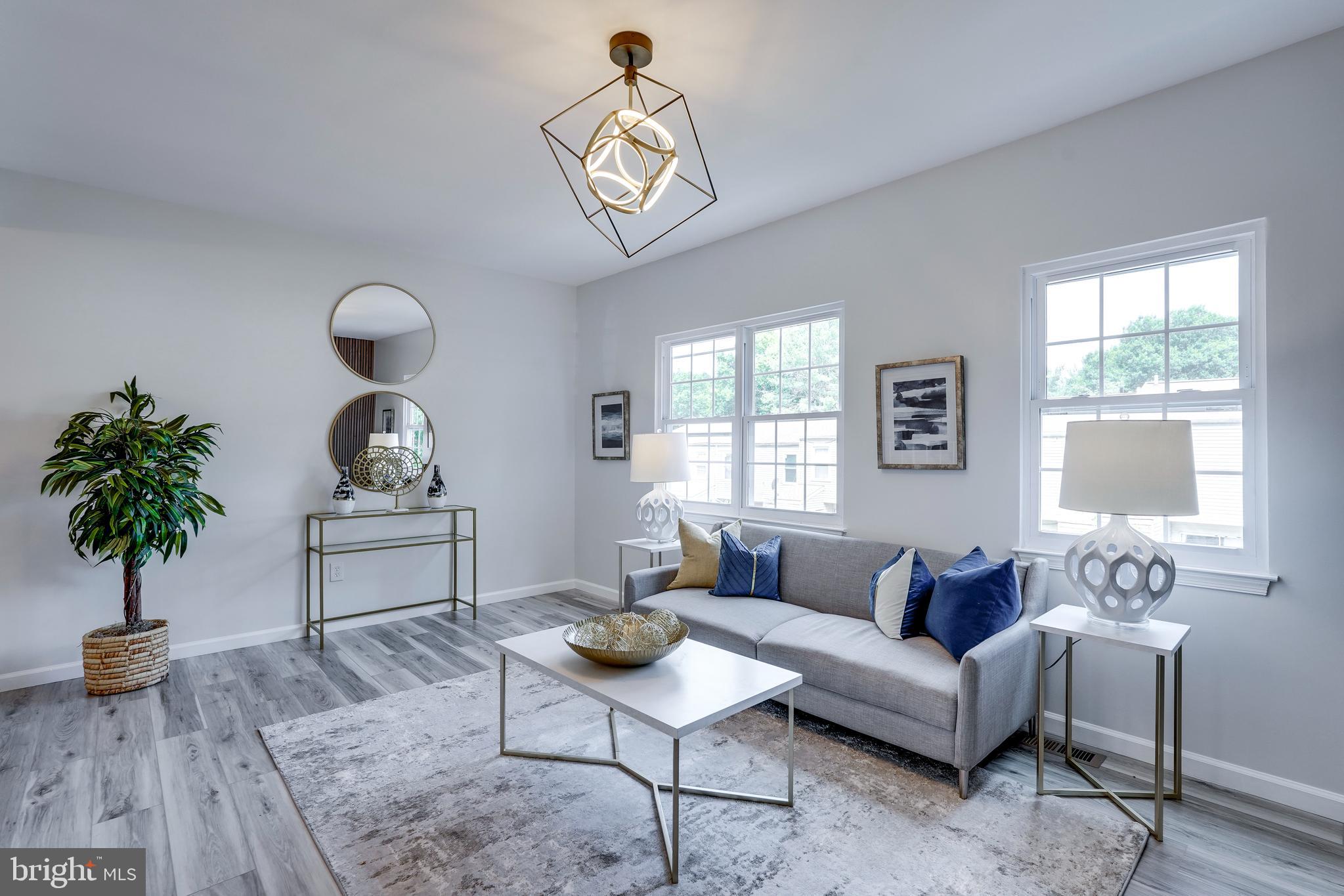 LONDON WOODS - Residential