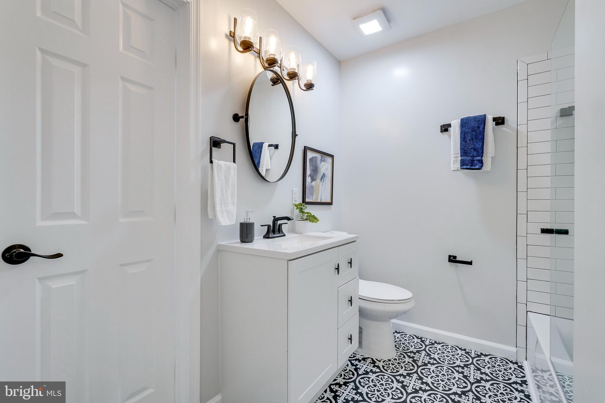 LONDON WOODS - Residential