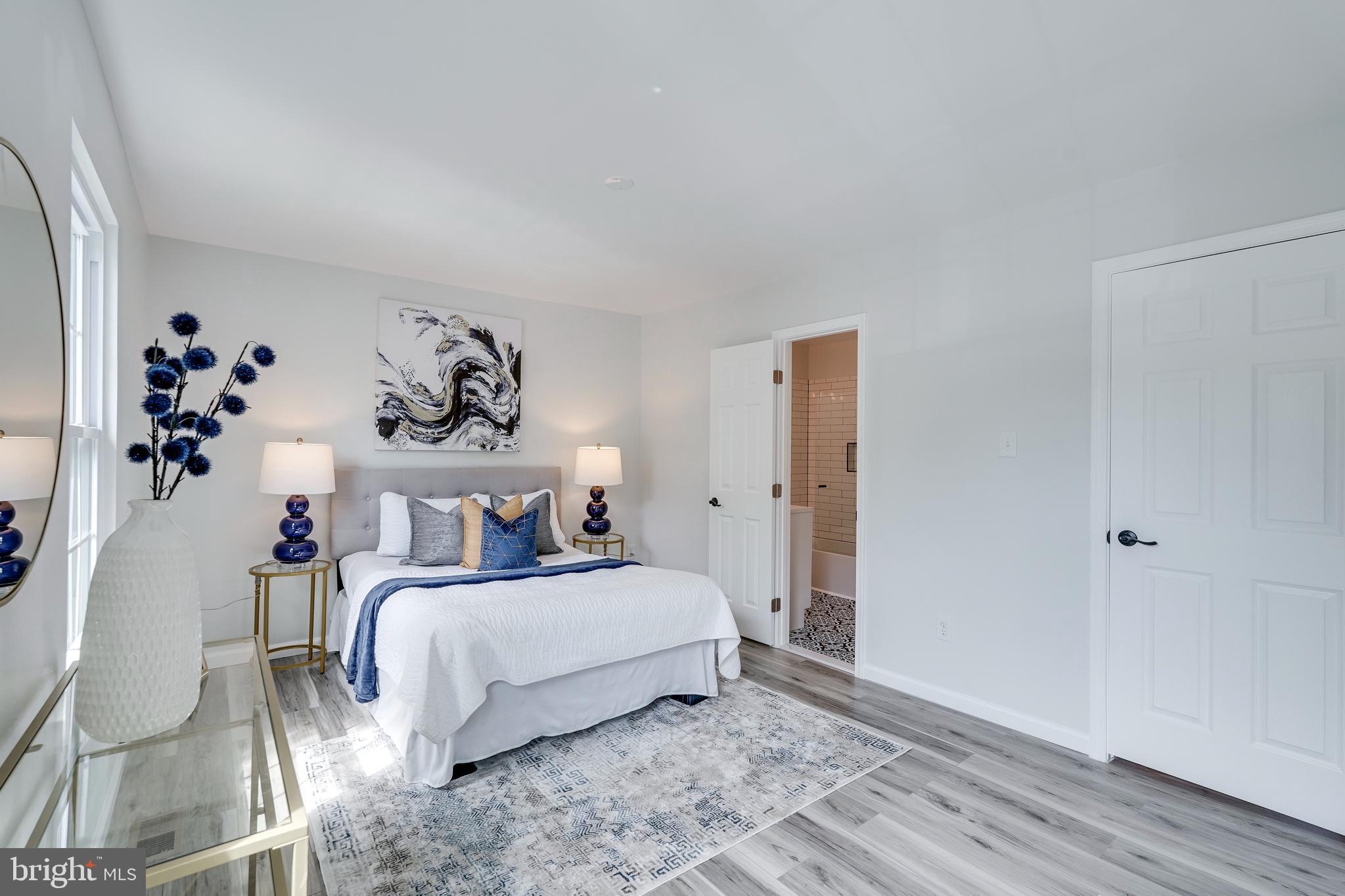 LONDON WOODS - Residential