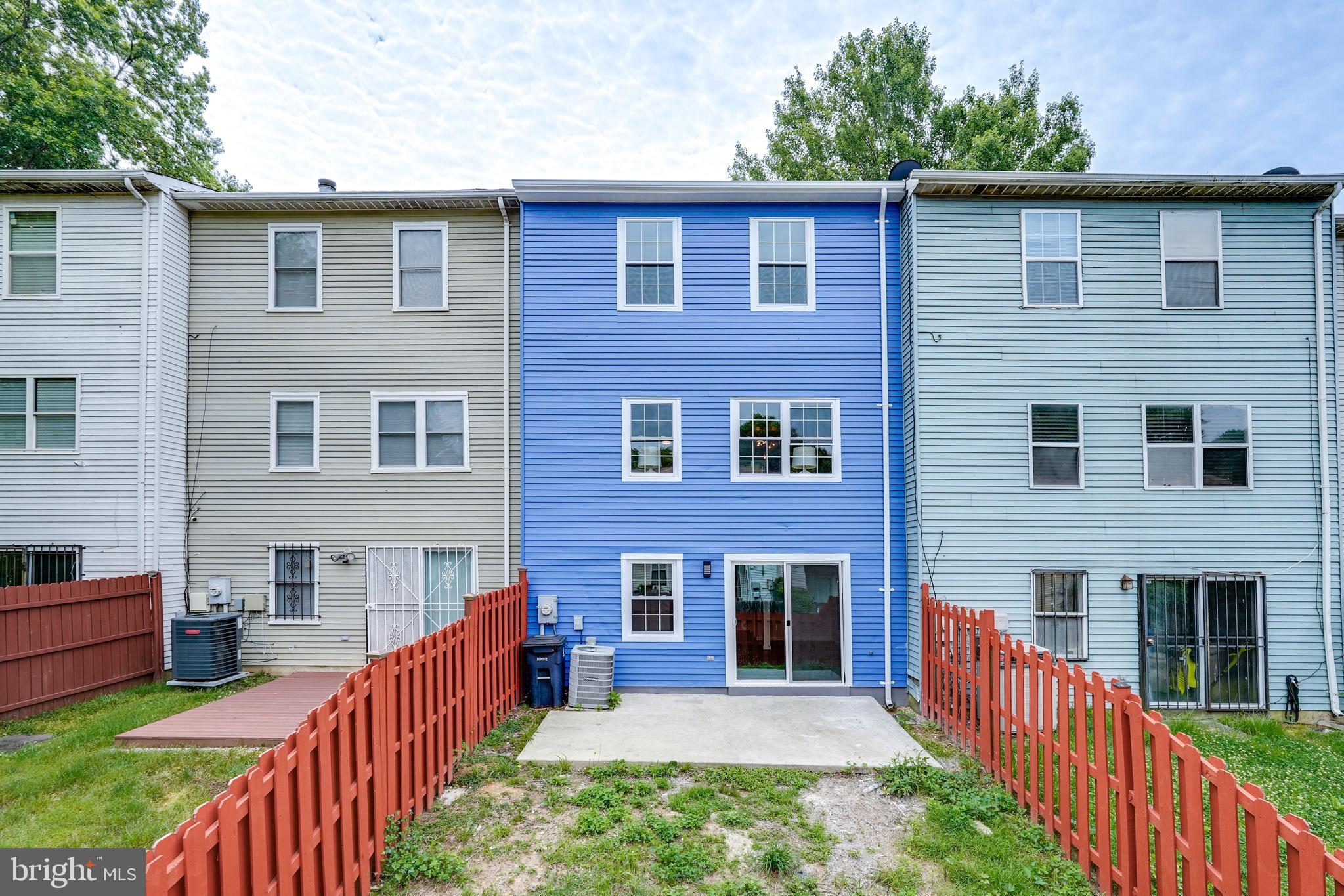 LONDON WOODS - Residential