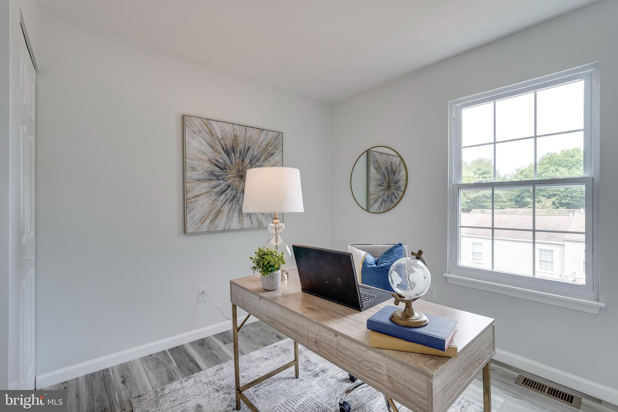 LONDON WOODS - Residential