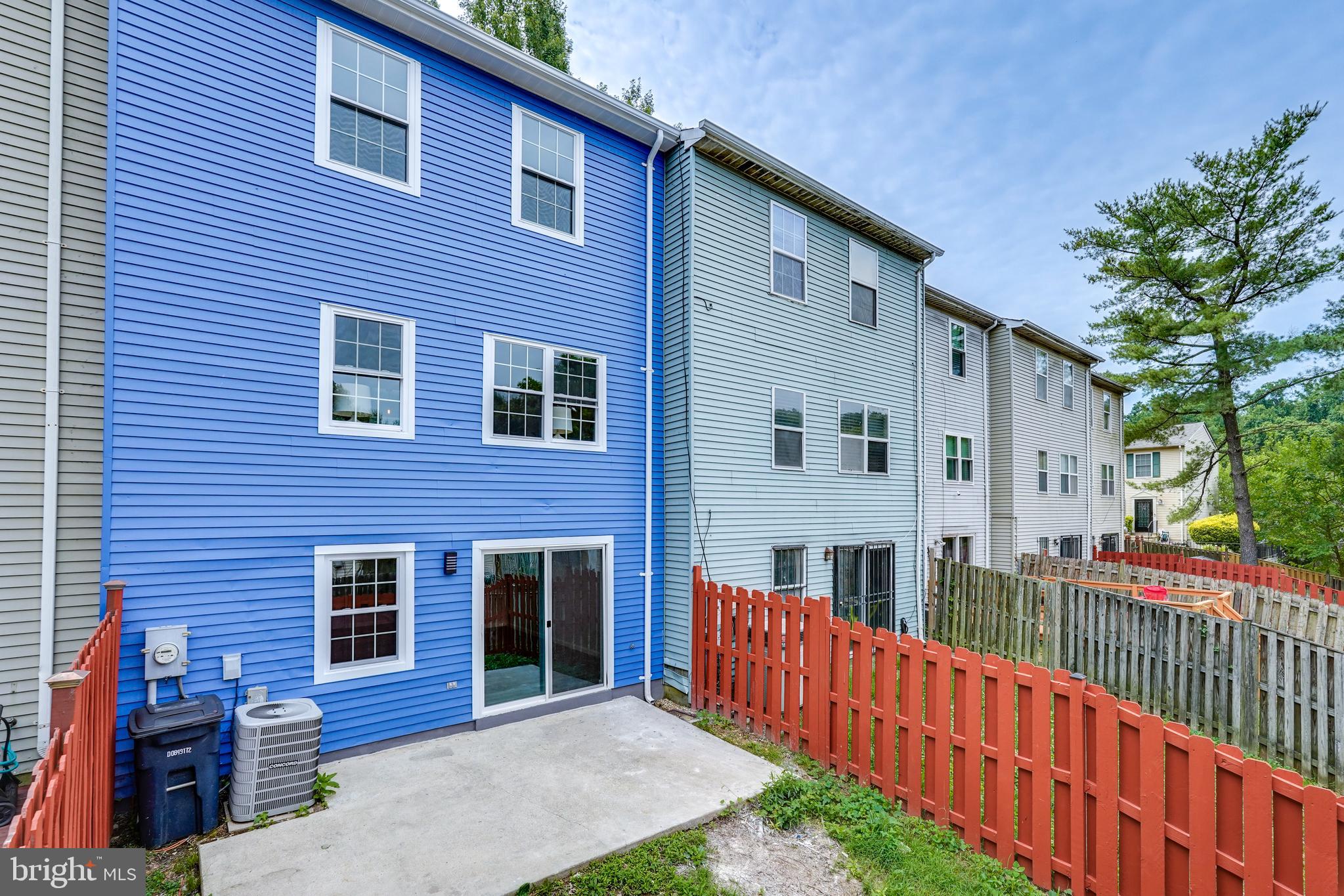 LONDON WOODS - Residential