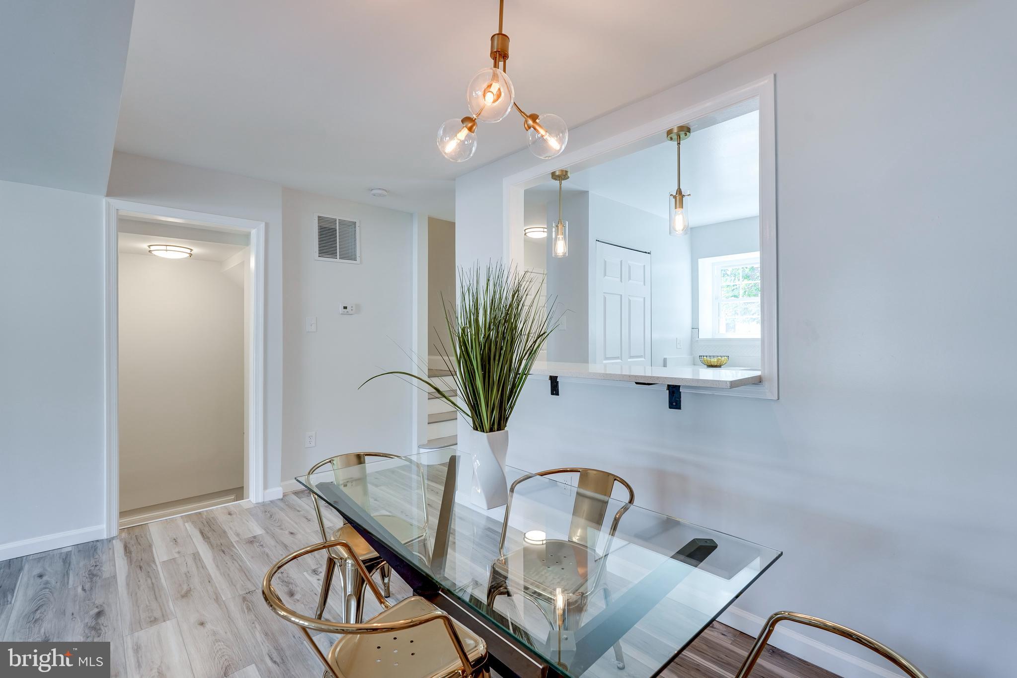 LONDON WOODS - Residential