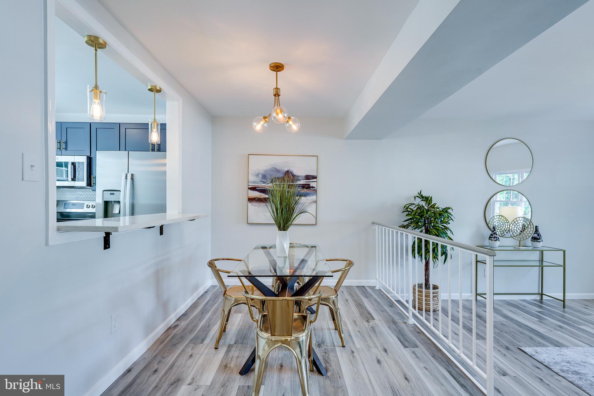 LONDON WOODS - Residential