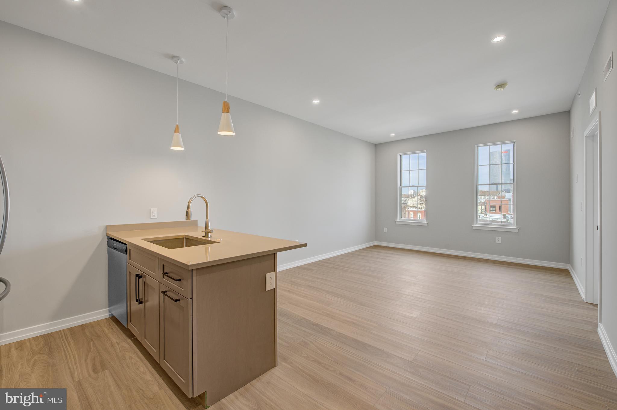 GRADUATE HOSPITAL - Residential Lease