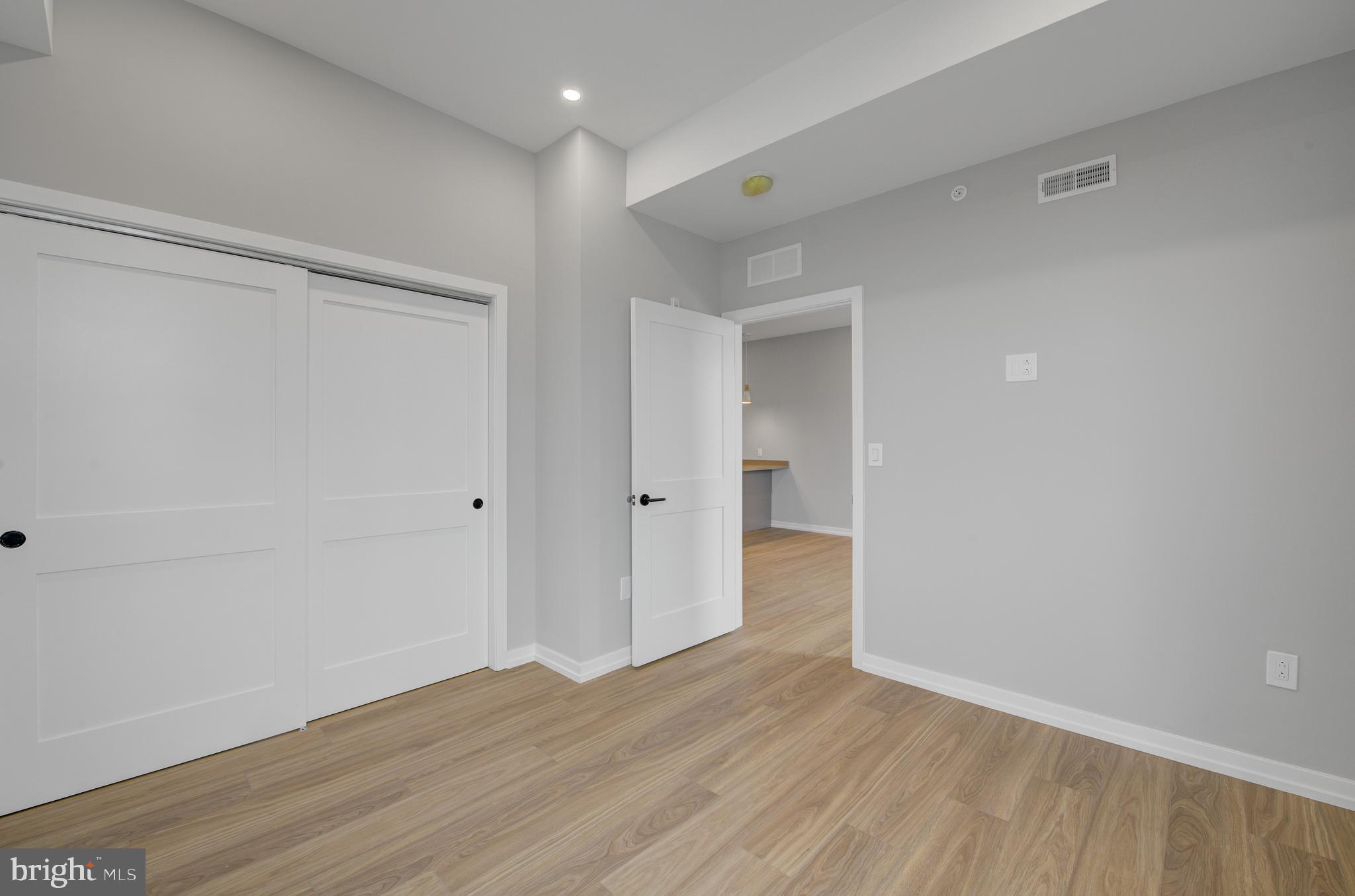 GRADUATE HOSPITAL - Residential Lease