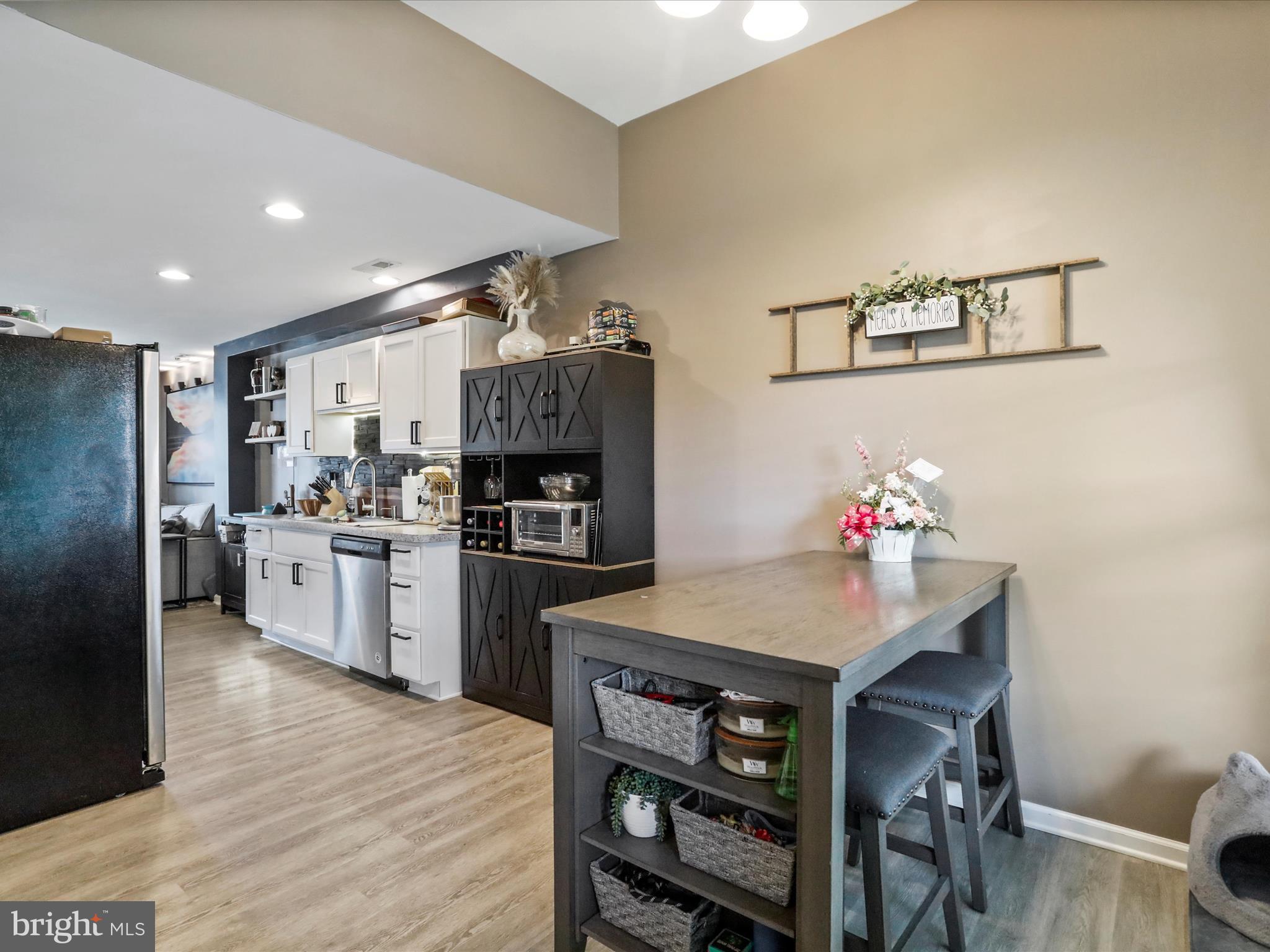 FAIRGROUND HEIGHTS - Residential