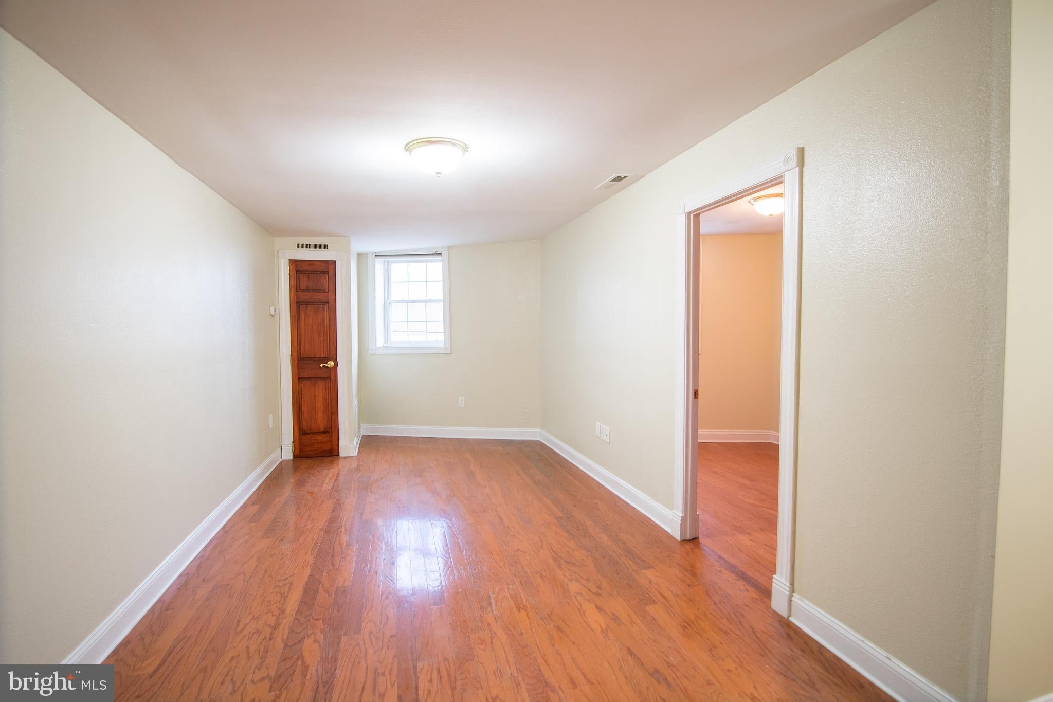 1124 E PASSYUNK AVENUE UNIT 4
