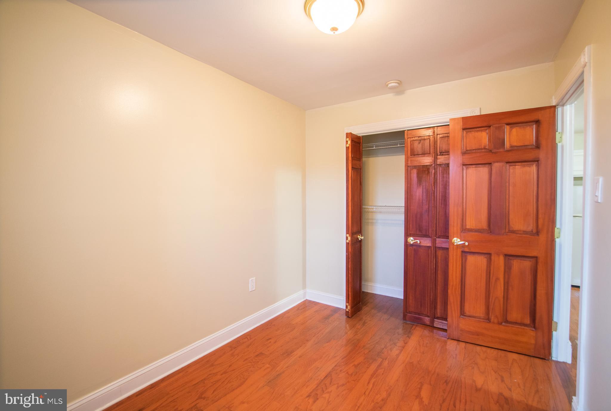 1124 E PASSYUNK AVENUE UNIT 4