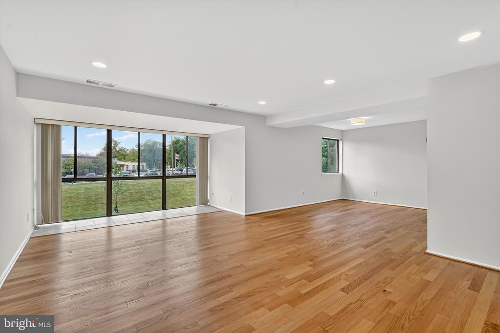 Photo of 18910 Smoothstone Way #4, MONTGOMERY VILLAGE, MD 20886 (MLS # MDMC2203338)