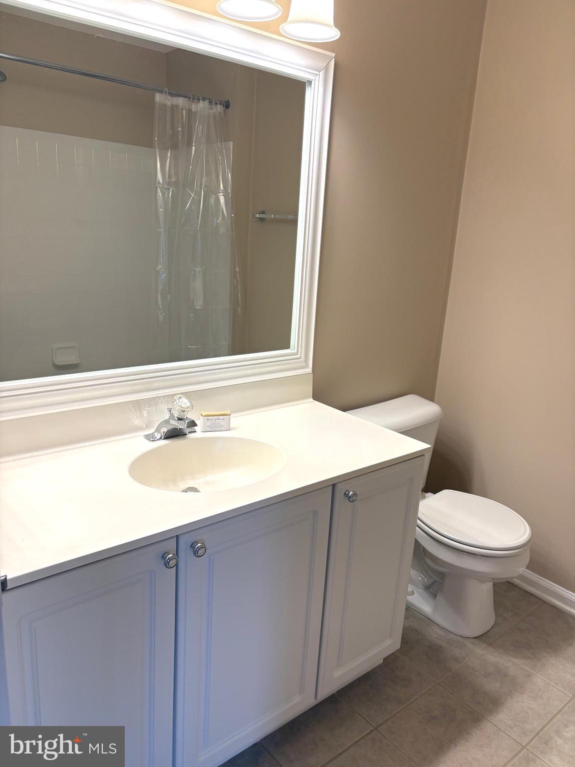 TURNBERRY VILLAGE - Residential Lease