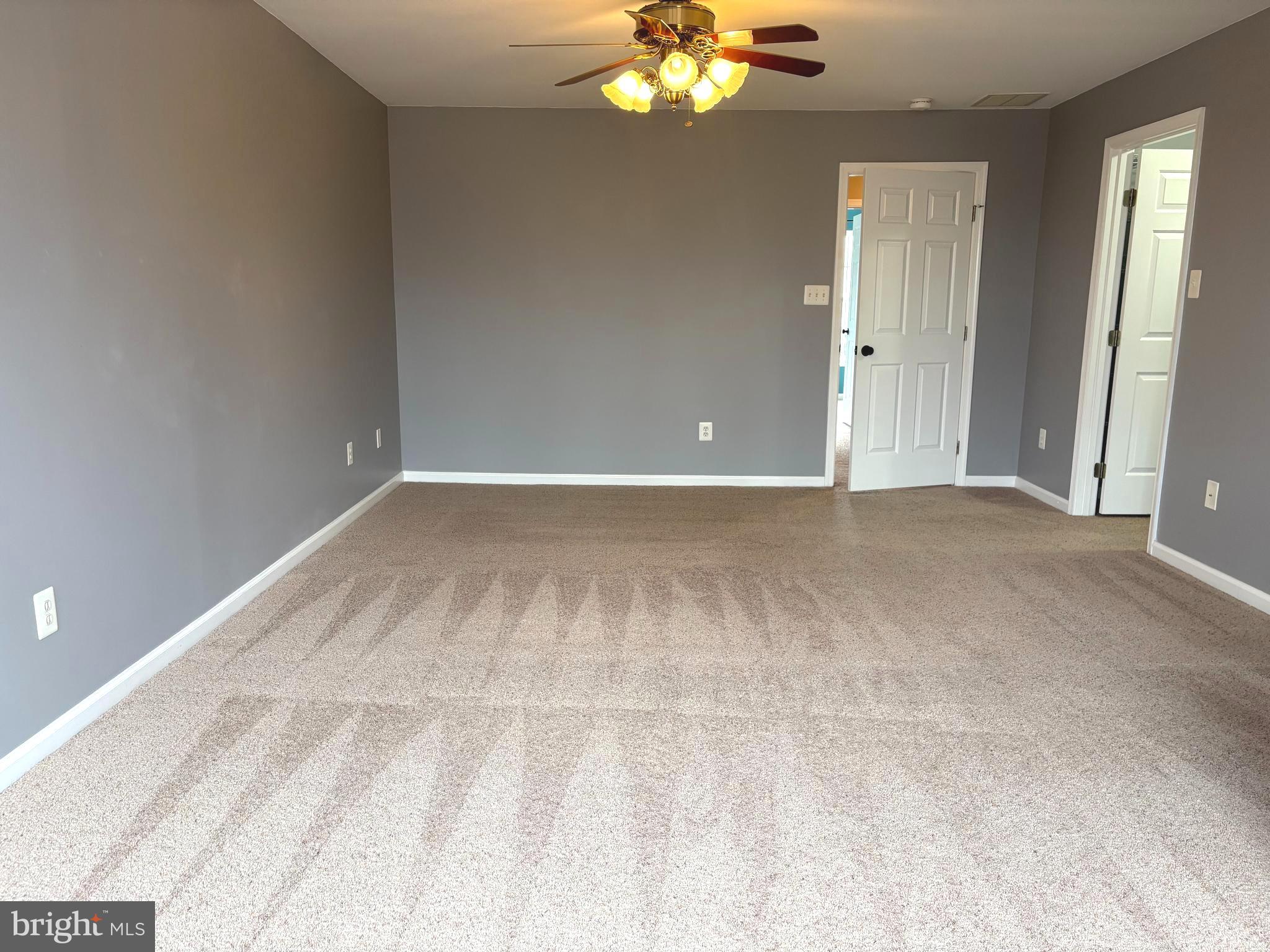 TURNBERRY VILLAGE - Residential Lease