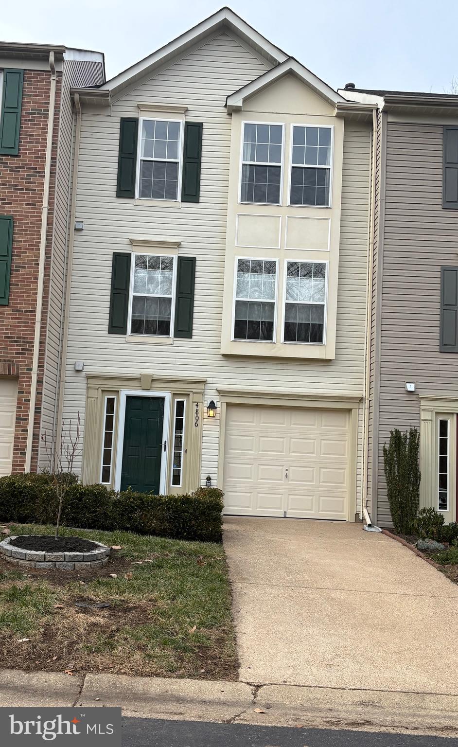 4806 TURNBERRY DRIVE