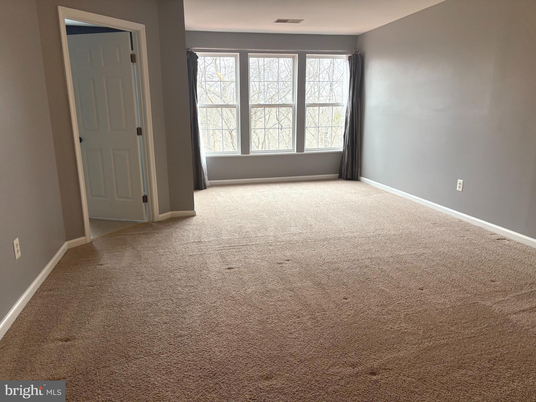 TURNBERRY VILLAGE - Residential Lease