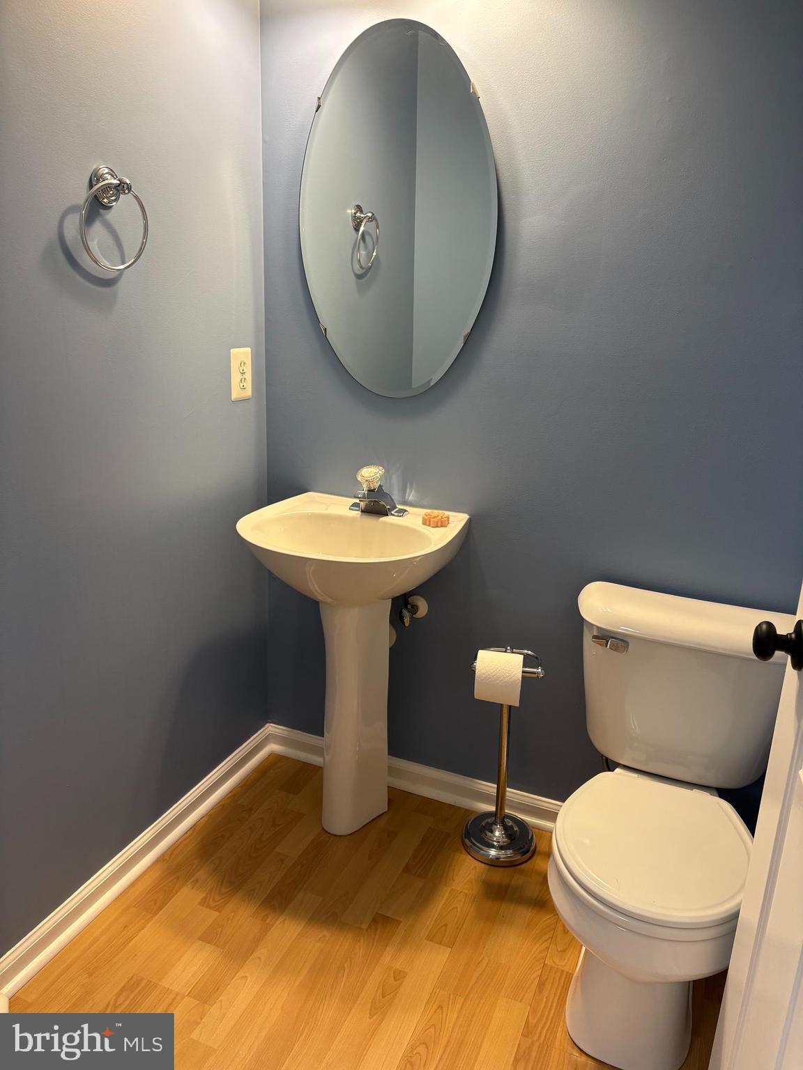 TURNBERRY VILLAGE - Residential Lease