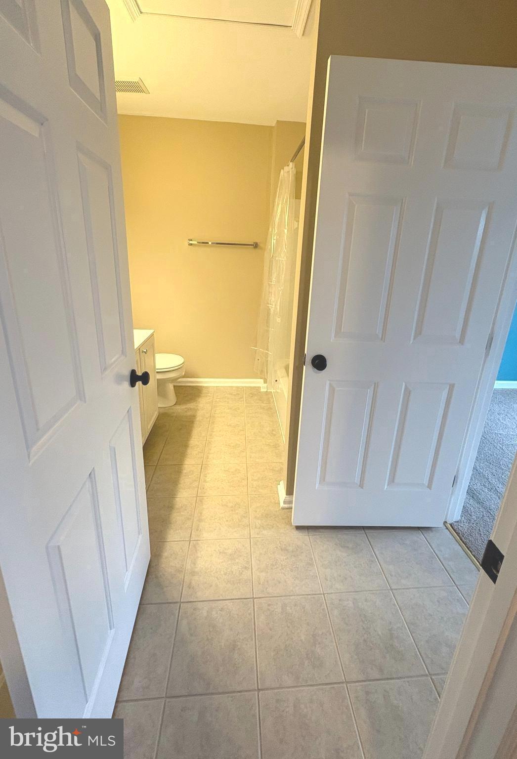 TURNBERRY VILLAGE - Residential Lease