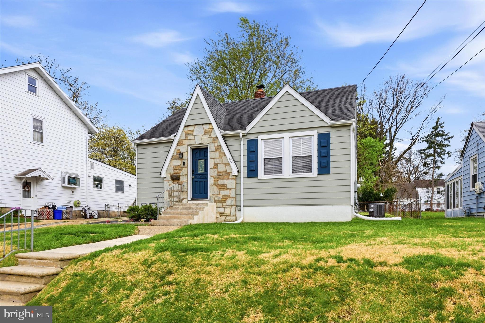 66 E BUCKINGHAM AVENUE