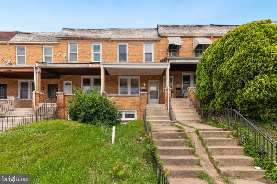 This beautifully renovated three-level townhouse offers modern luxury and exceptional comfort, featuring three bedrooms and two full baths. Abundant natural light fills the entire home, complemented by a private backyard that provides space for relaxation or entertaining. Conveniently located near shops, transportation, and other amenities, this move-in-ready home is perfect for you.