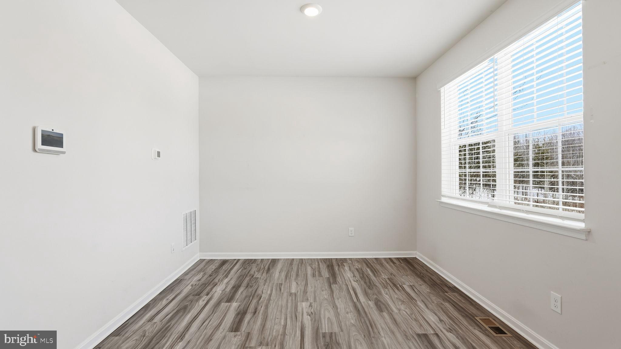 WOOD LANDING ESTATES - Residential Lease