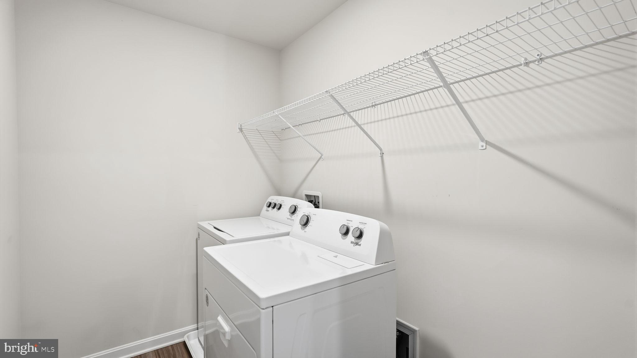 WOOD LANDING ESTATES - Residential Lease