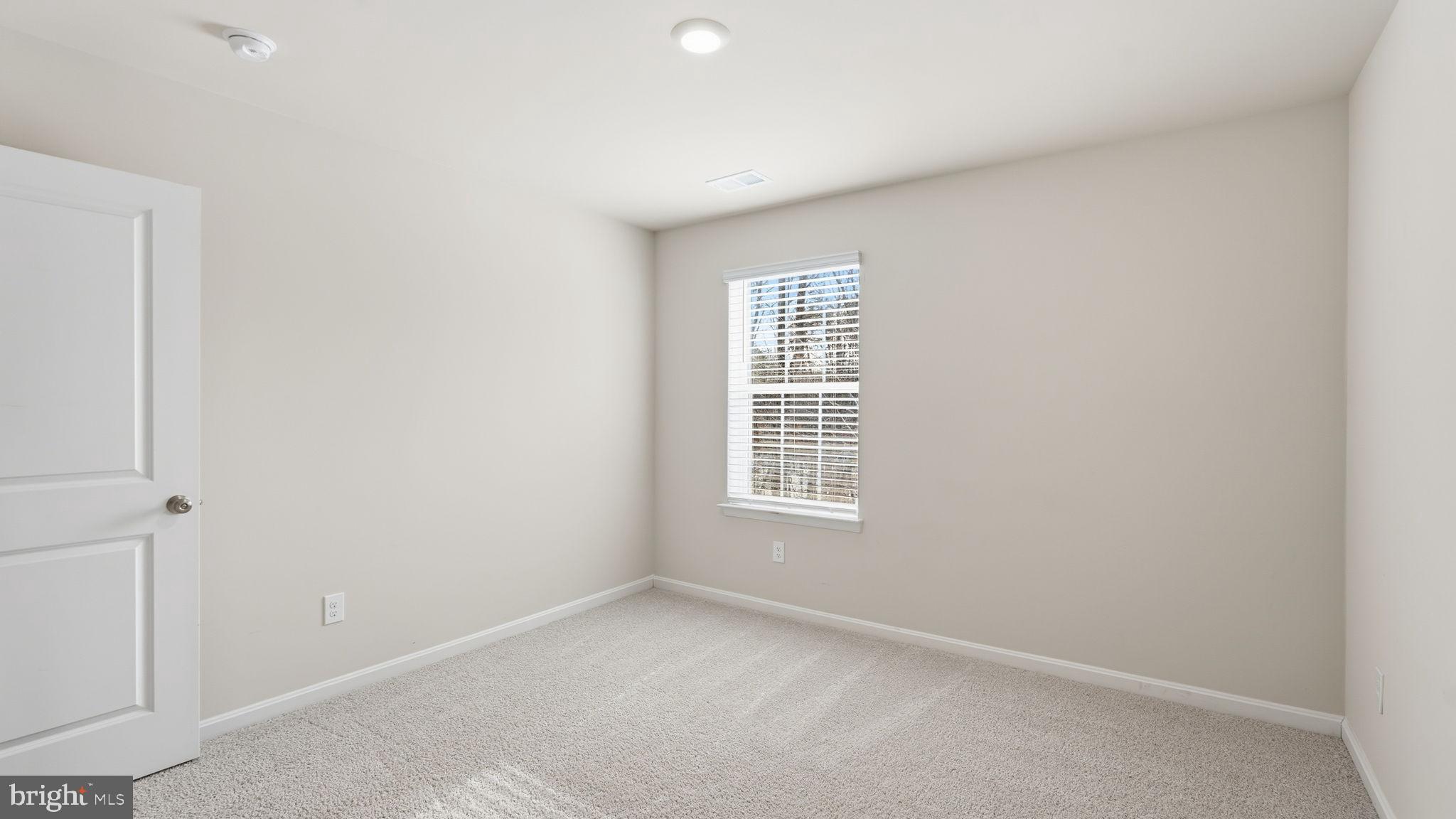 WOOD LANDING ESTATES - Residential Lease