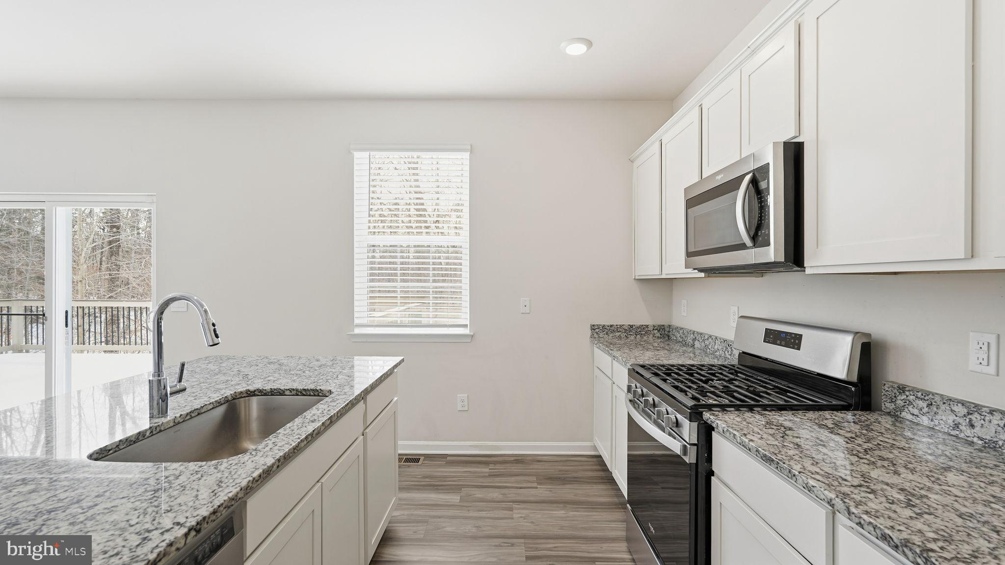 WOOD LANDING ESTATES - Residential Lease