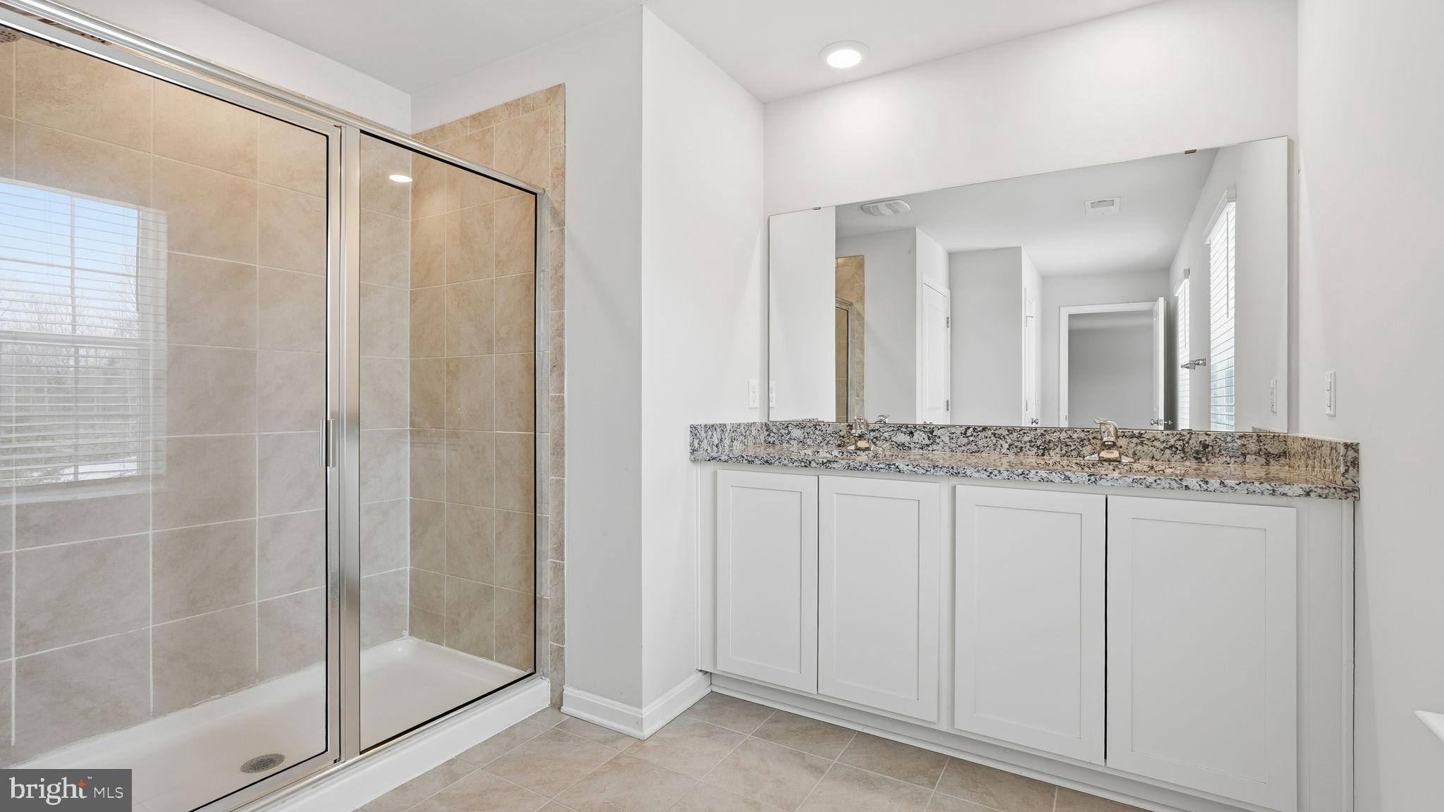 WOOD LANDING ESTATES - Residential Lease