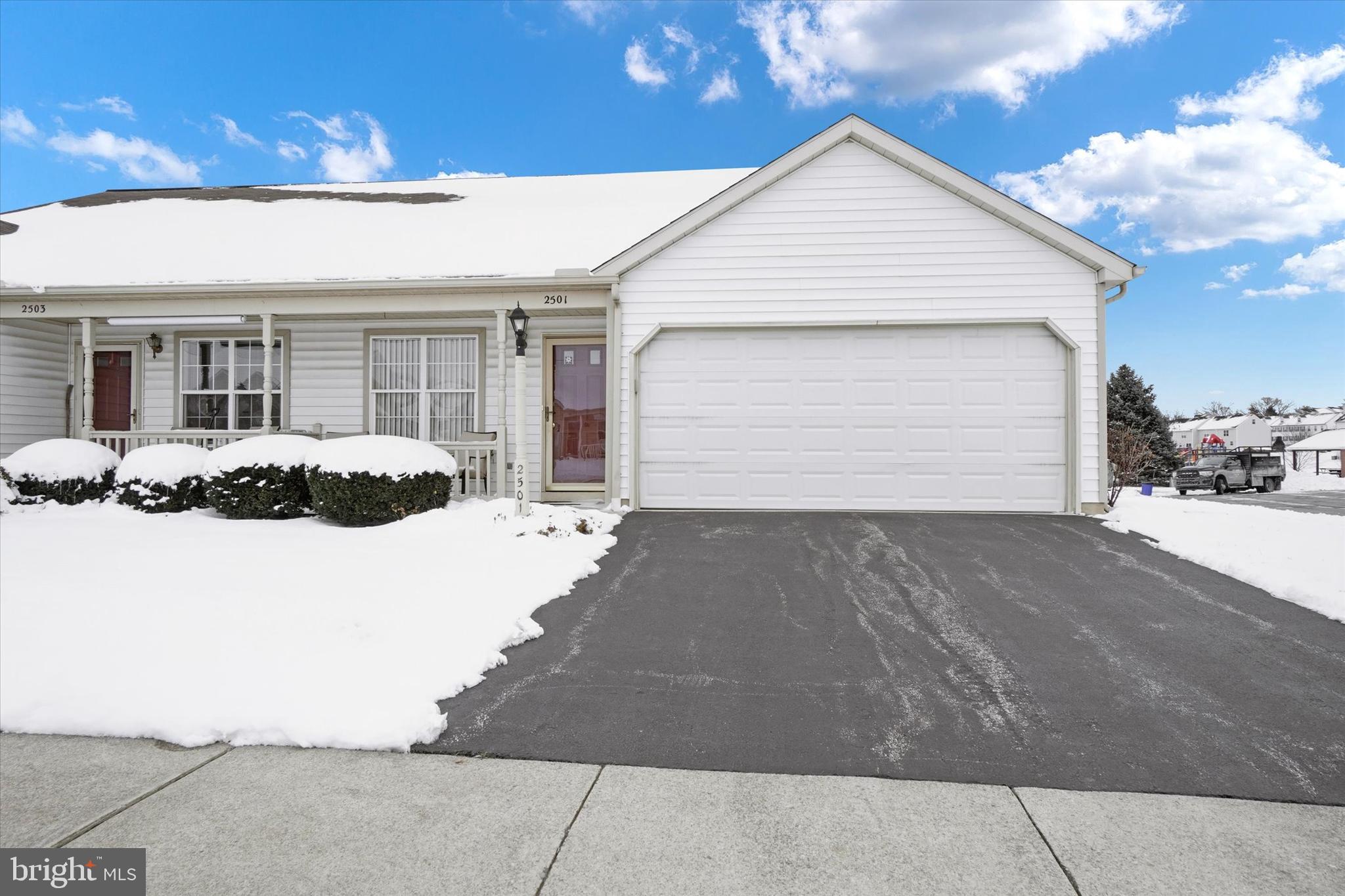 BROOKSTONE - Residential