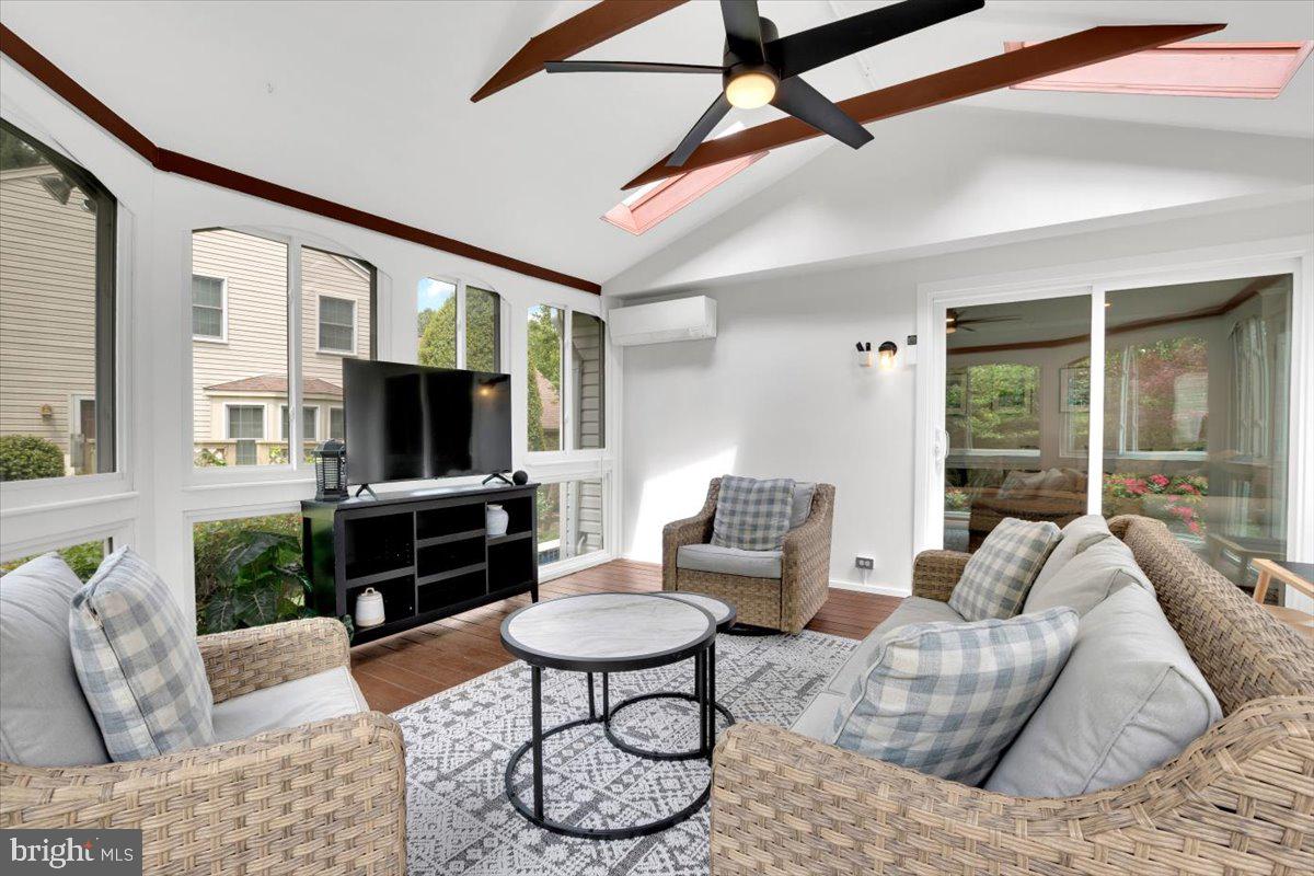 POLO FIELDS - Residential