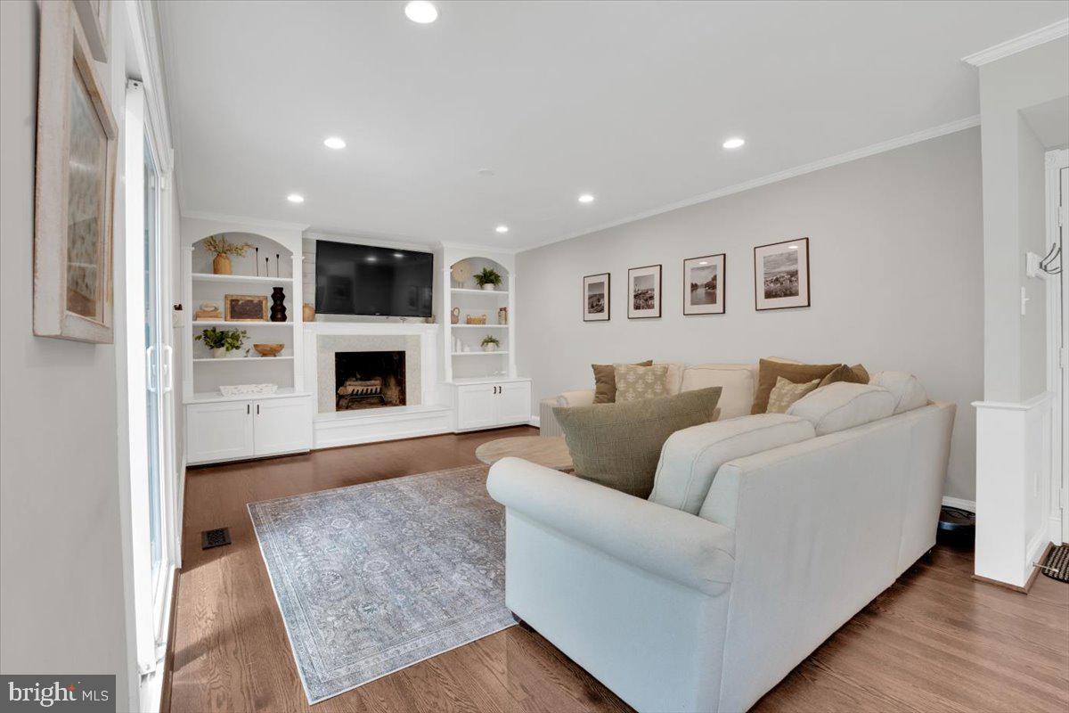 POLO FIELDS - Residential