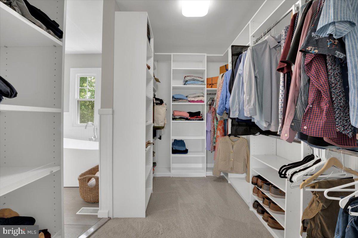 POLO FIELDS - Residential