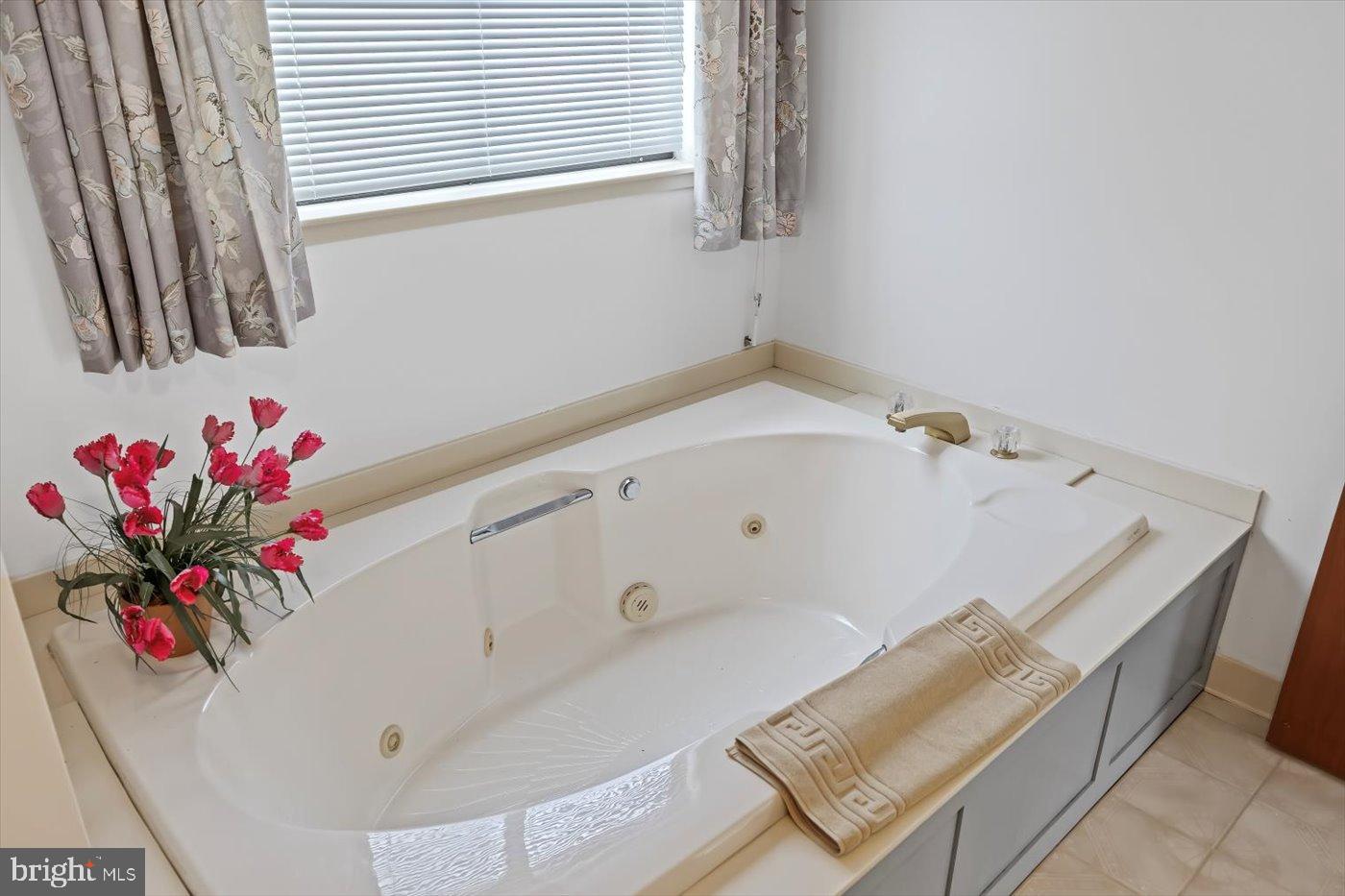 CABIN POINT / GLEBE HARBOR - Residential