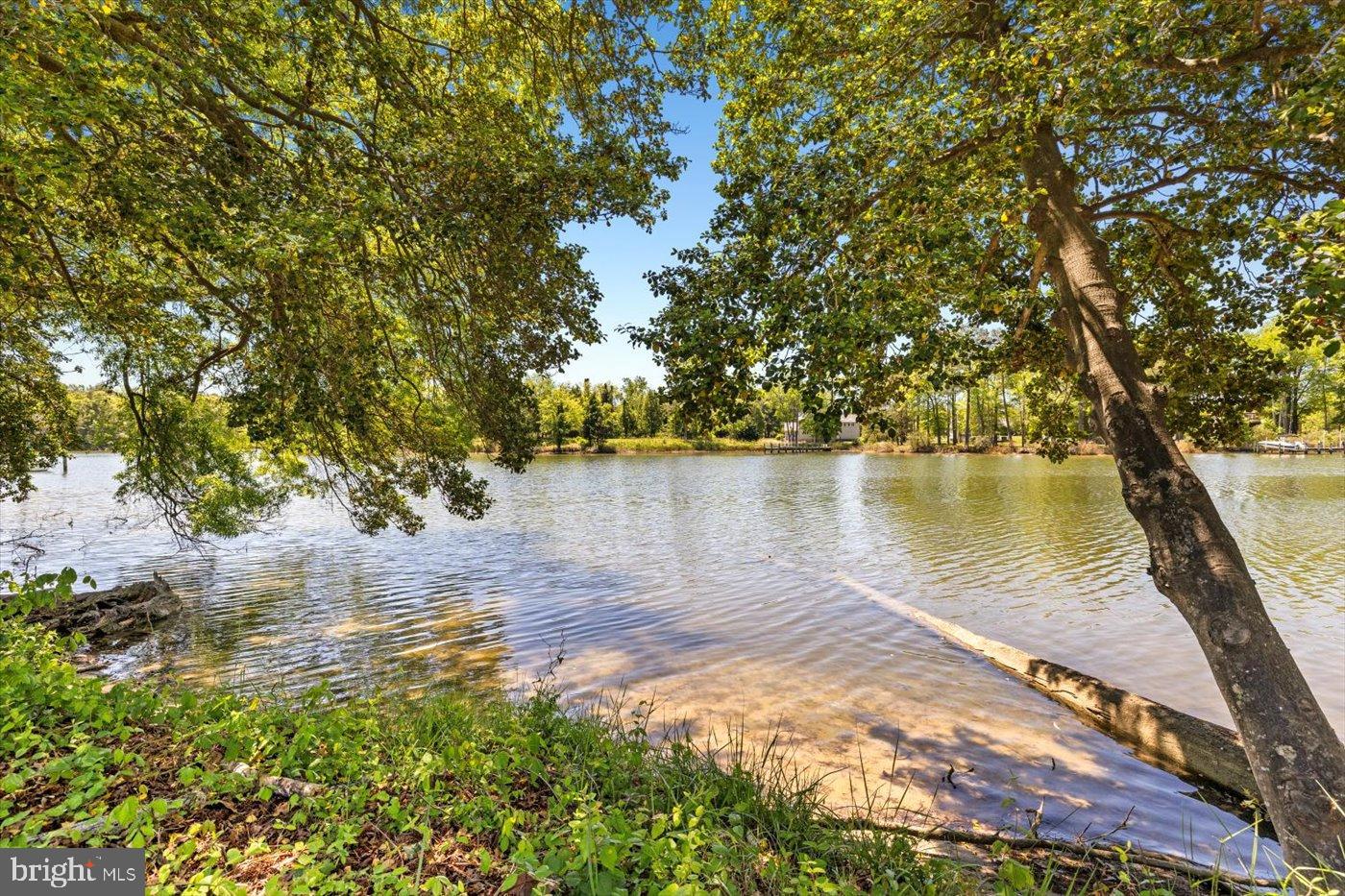 CABIN POINT / GLEBE HARBOR - Residential