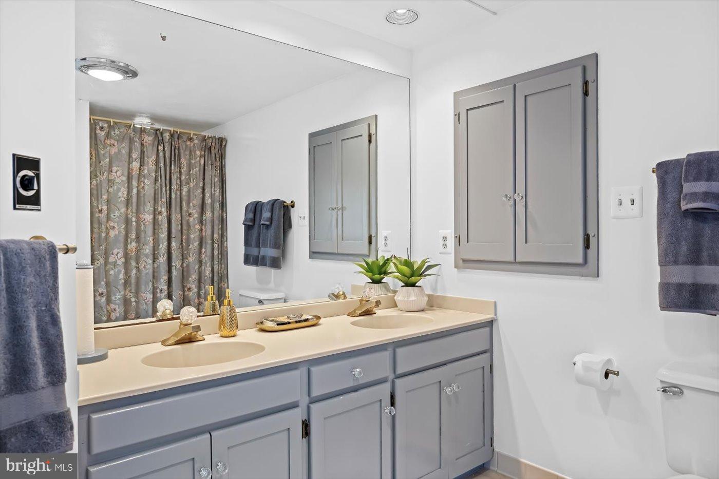 CABIN POINT / GLEBE HARBOR - Residential