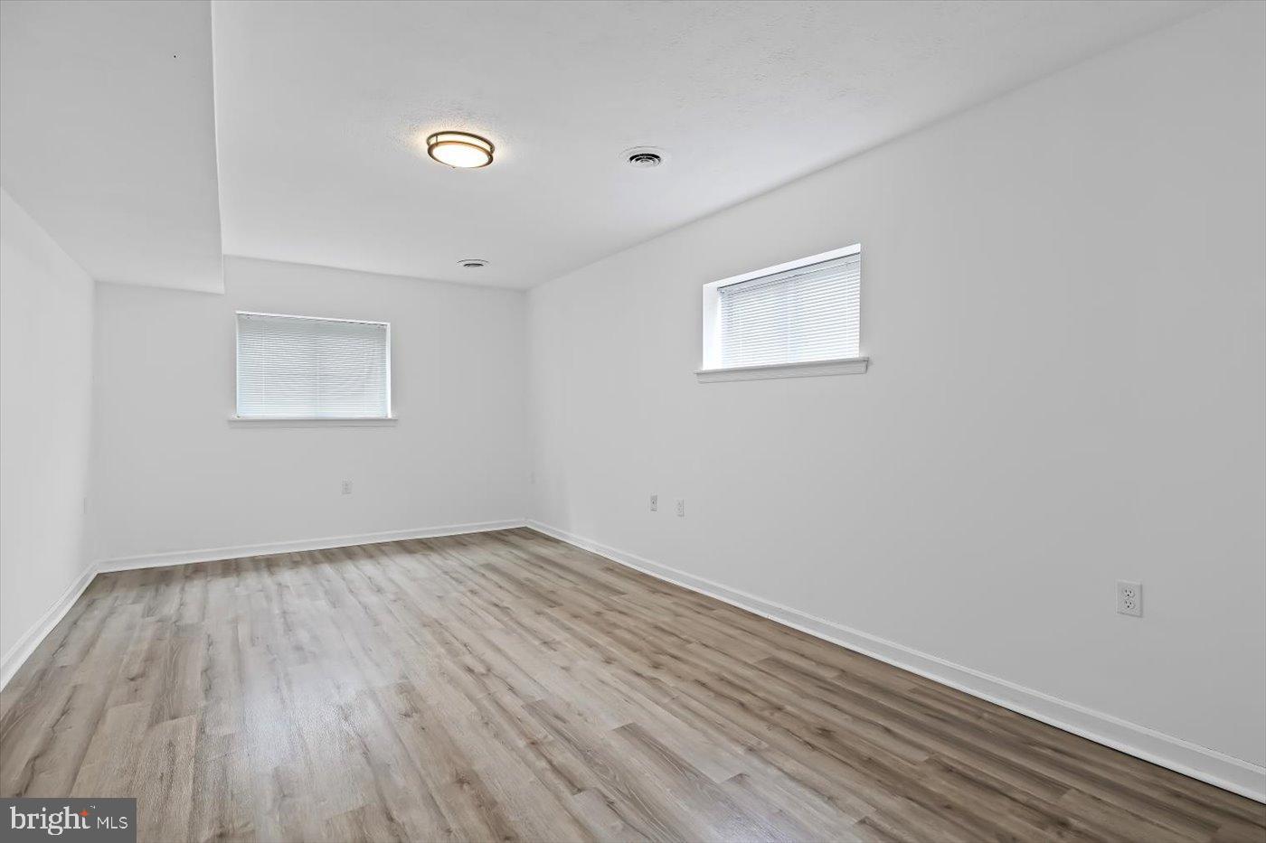 CABIN POINT / GLEBE HARBOR - Residential